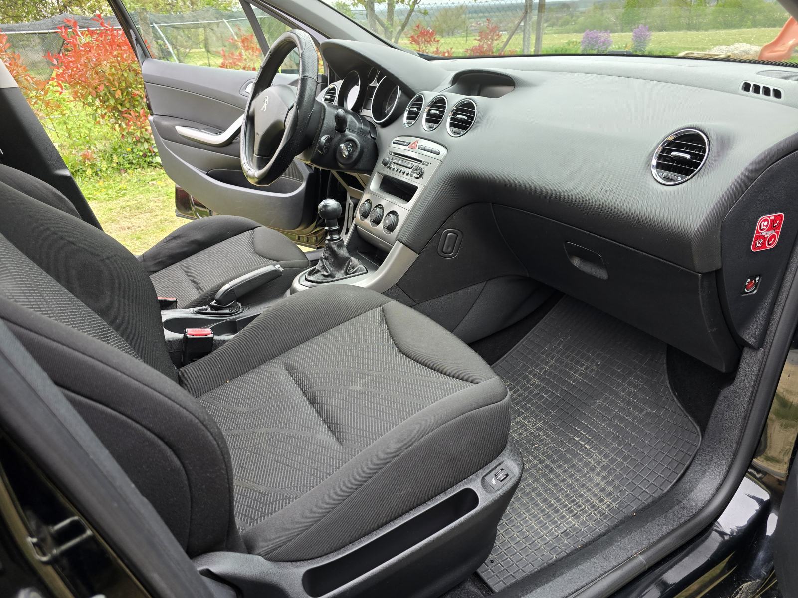 Peugeot 308 1,6 HDi, fotografija 12