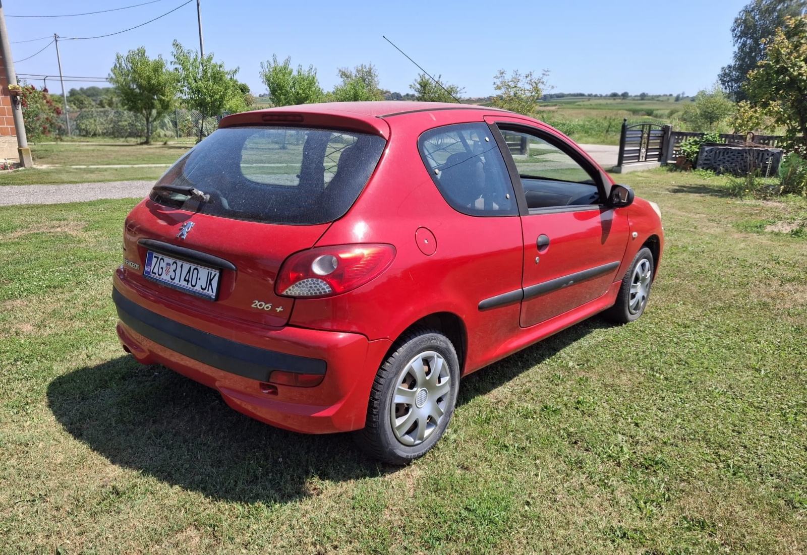 Peugeot 206+ 1,4 HDi 2011g, fotografija 8