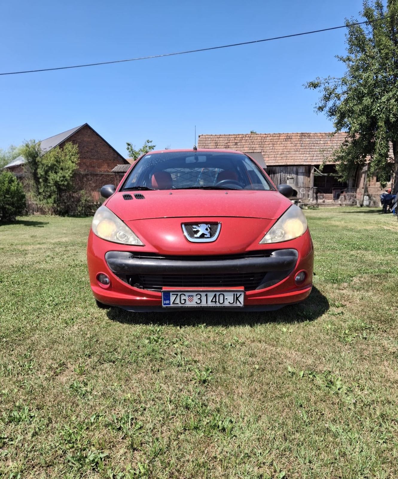 Peugeot 206+ 1,4 HDi 2011g, fotografija 1