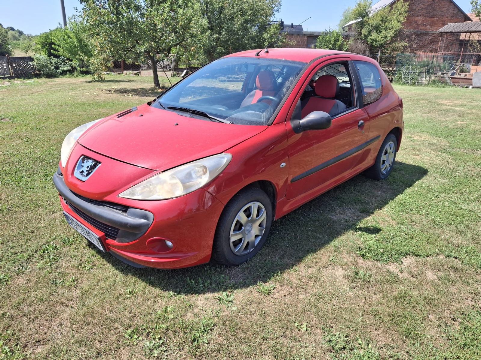 Peugeot 206+ 1,4 HDi 2011g, fotografija 3