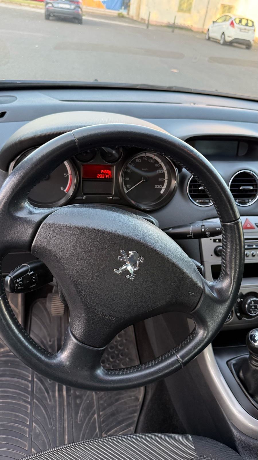 Peugeot 308 1,6 HDi, fotografija 14