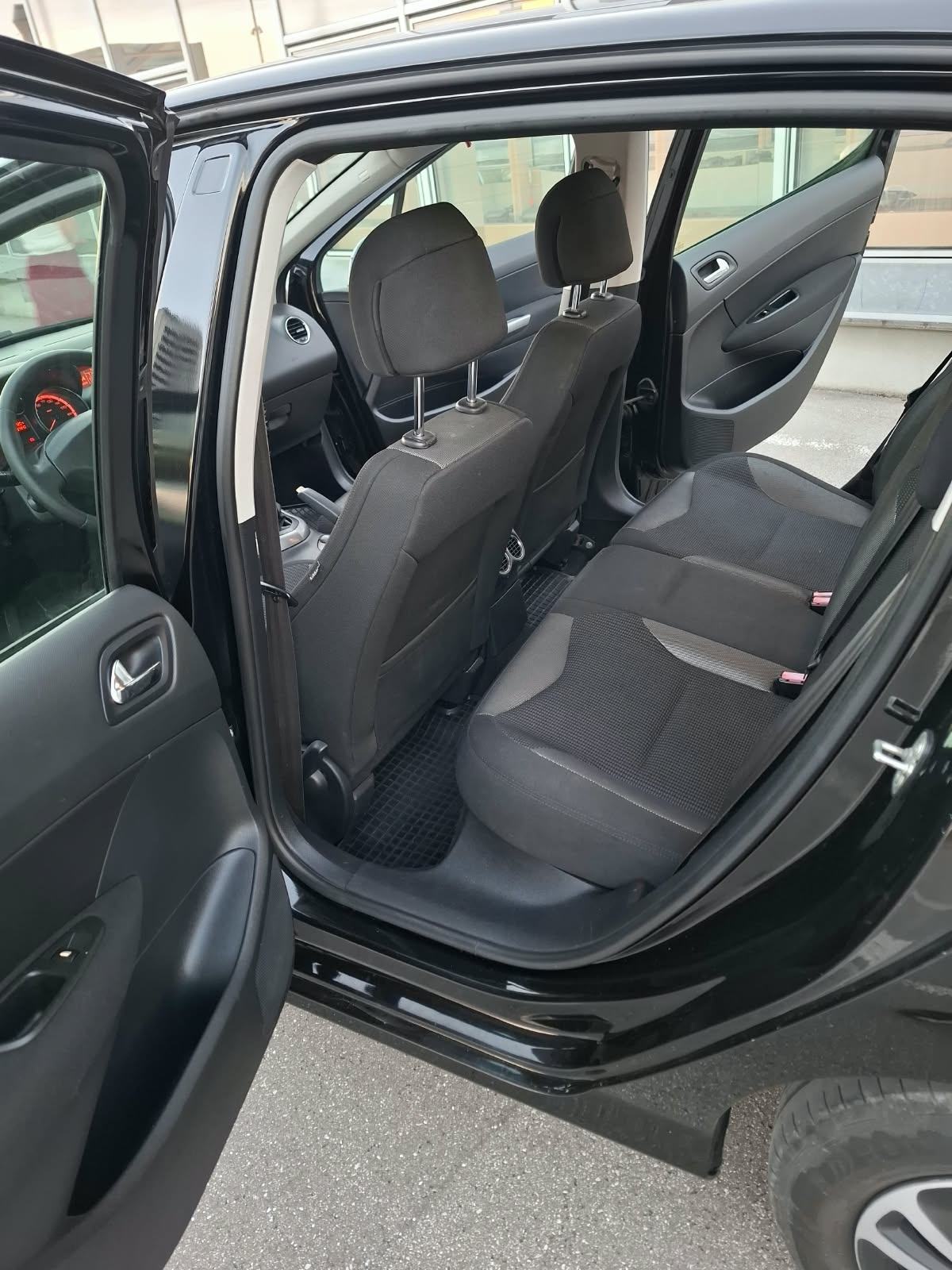 Peugeot 308 1,6 HDi, fotografija 6