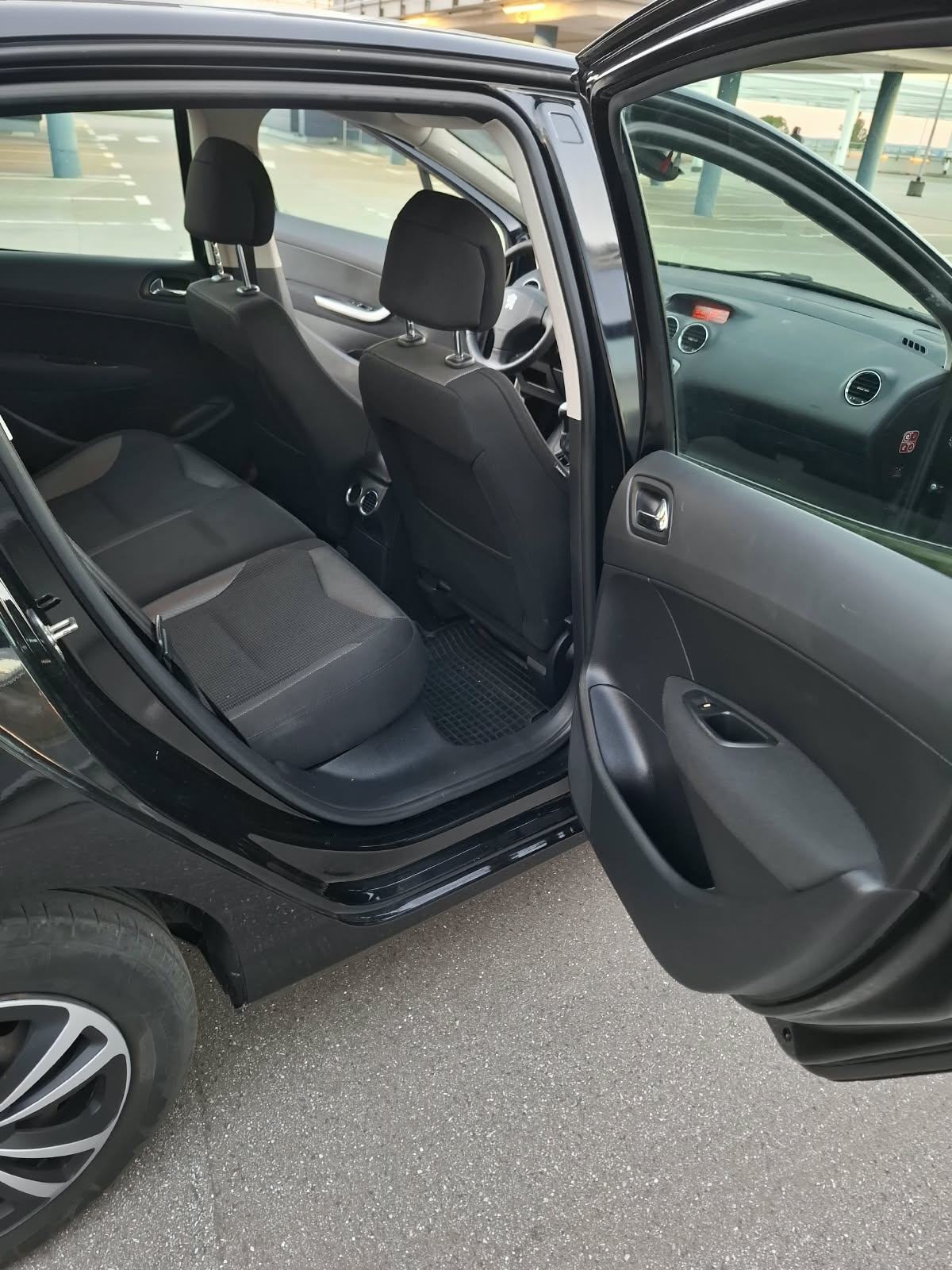Peugeot 308 1,6 HDi, fotografija 10