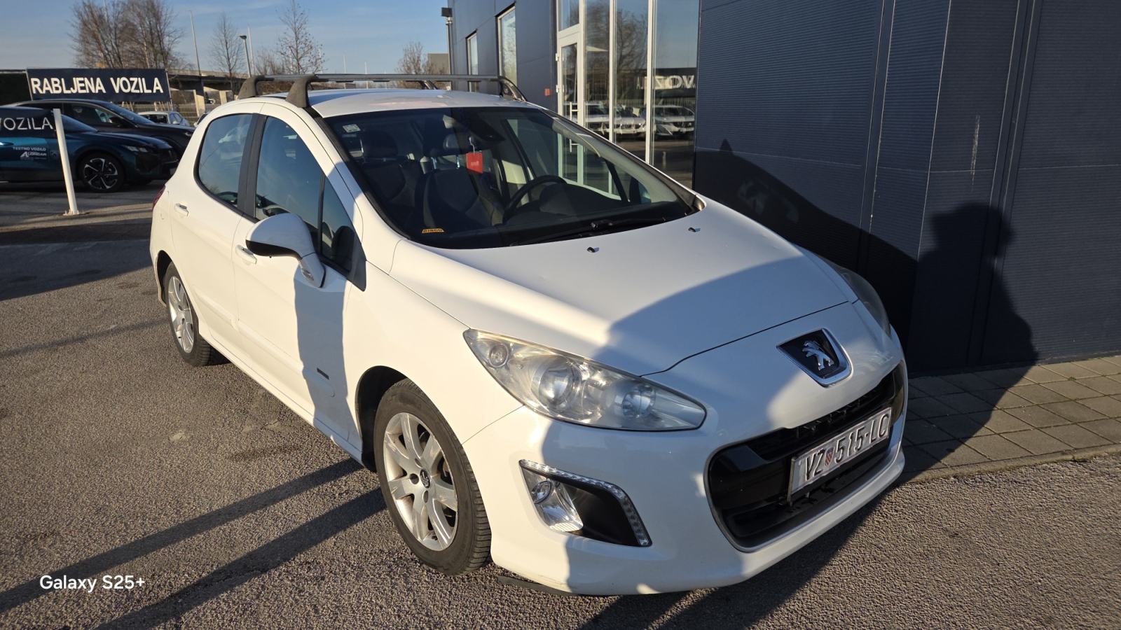 Peugeot 308 1,6 HDi Sportium *USLUŽNA PRODAJA*, fotografija 2