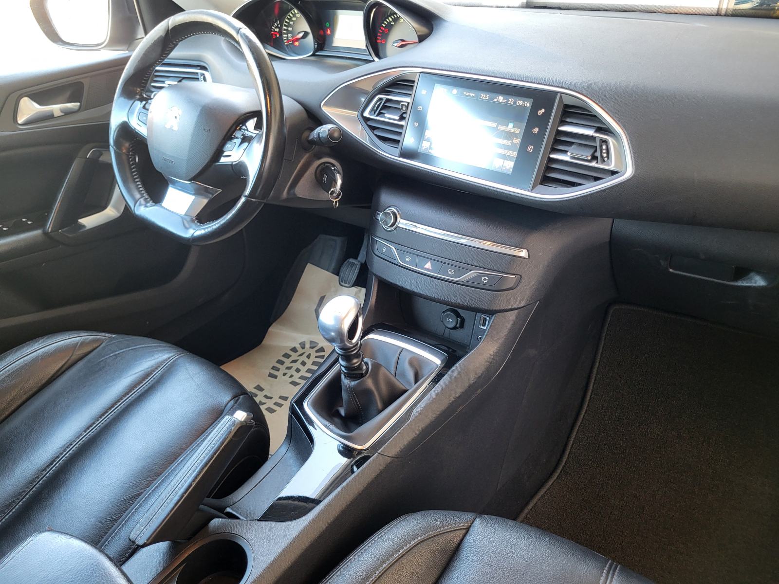 PEUGEOT 308 1.6 HDI SW KLIMA DISPLAY KOŽA KAMERA TEMPOMAT REG 11/26, pogled izvana - slika 2