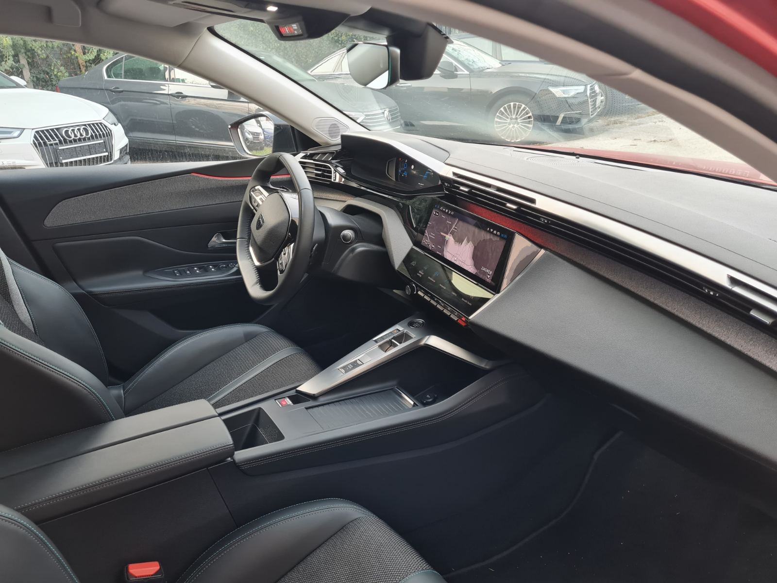Peugeot 308 HYBRID 1.6 ALLURE AUTOMATSKI MJENJAČ NIJE UVOZ 1.REG. U RH, fotografija 14