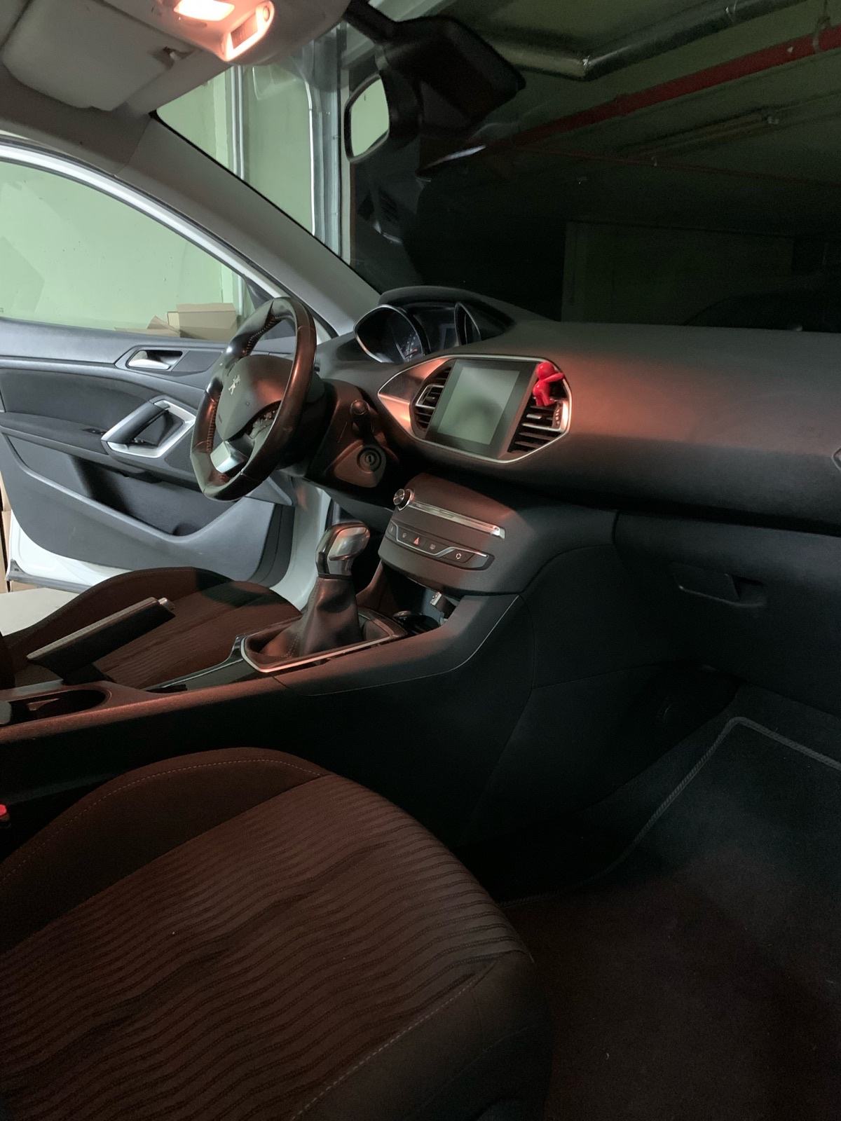 Peugeot 308 1,6, fotografija 9