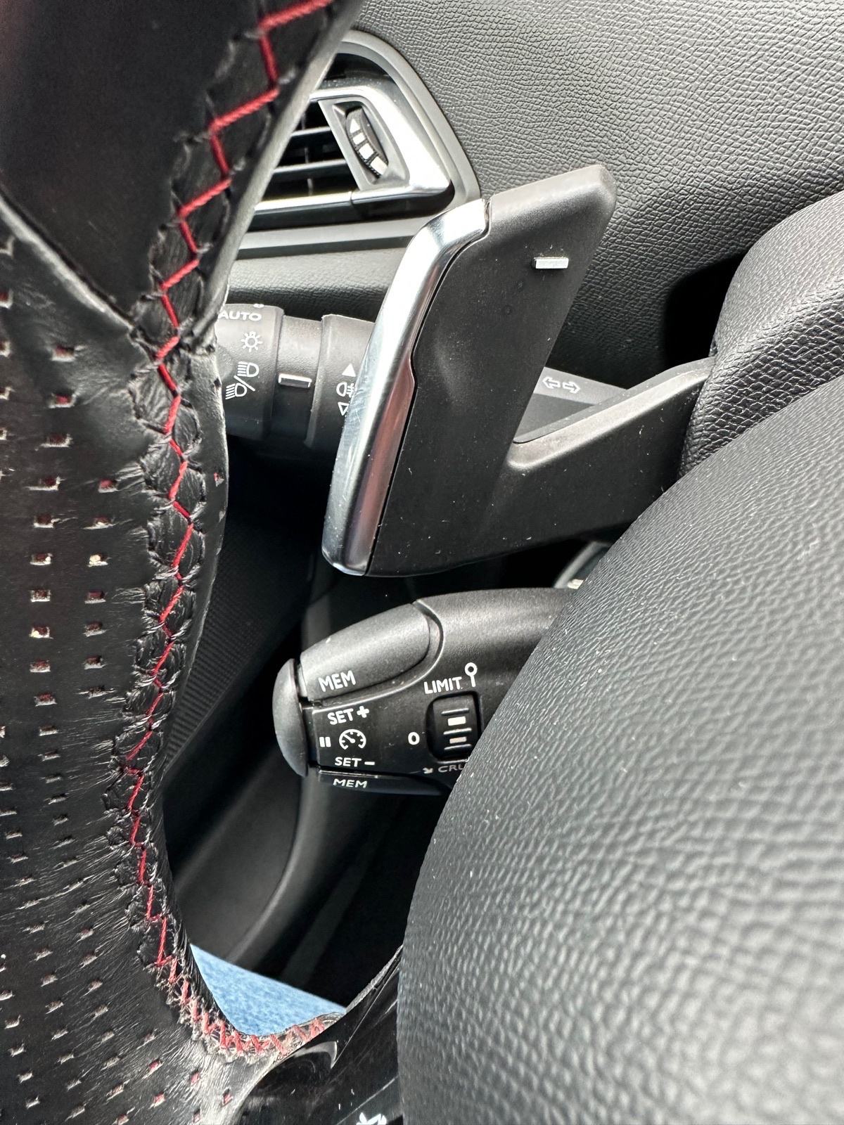 PEUGEOT 308 2.0 GT 133 KW,AUTOMATIK,PILOT,PANO.XENON.. 13.600€, fotografija 17