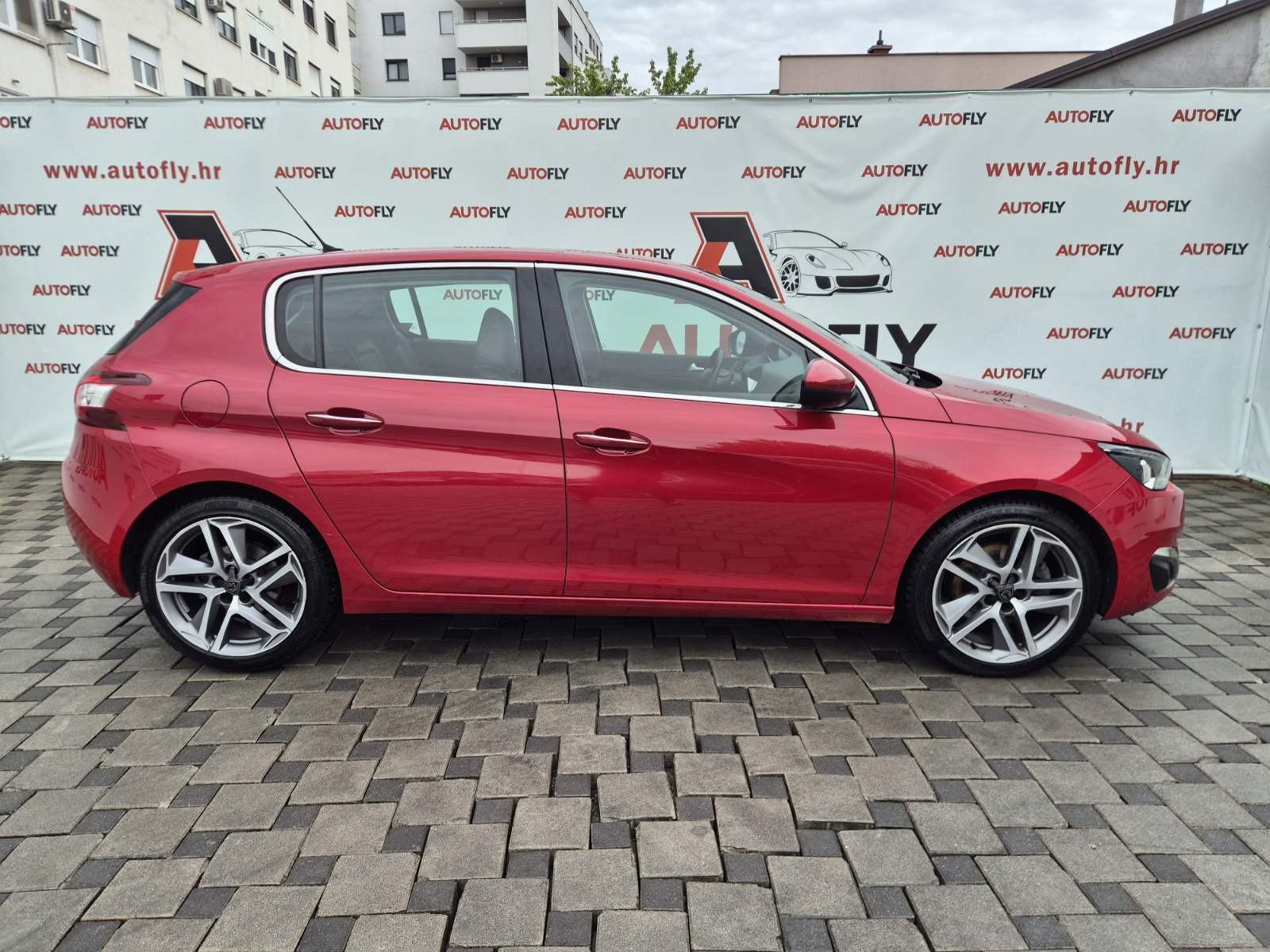 Peugeot 308 2.0 HDI Allure, Kamera, Navigacija, Bixenon, 18"alu, fotografija 5