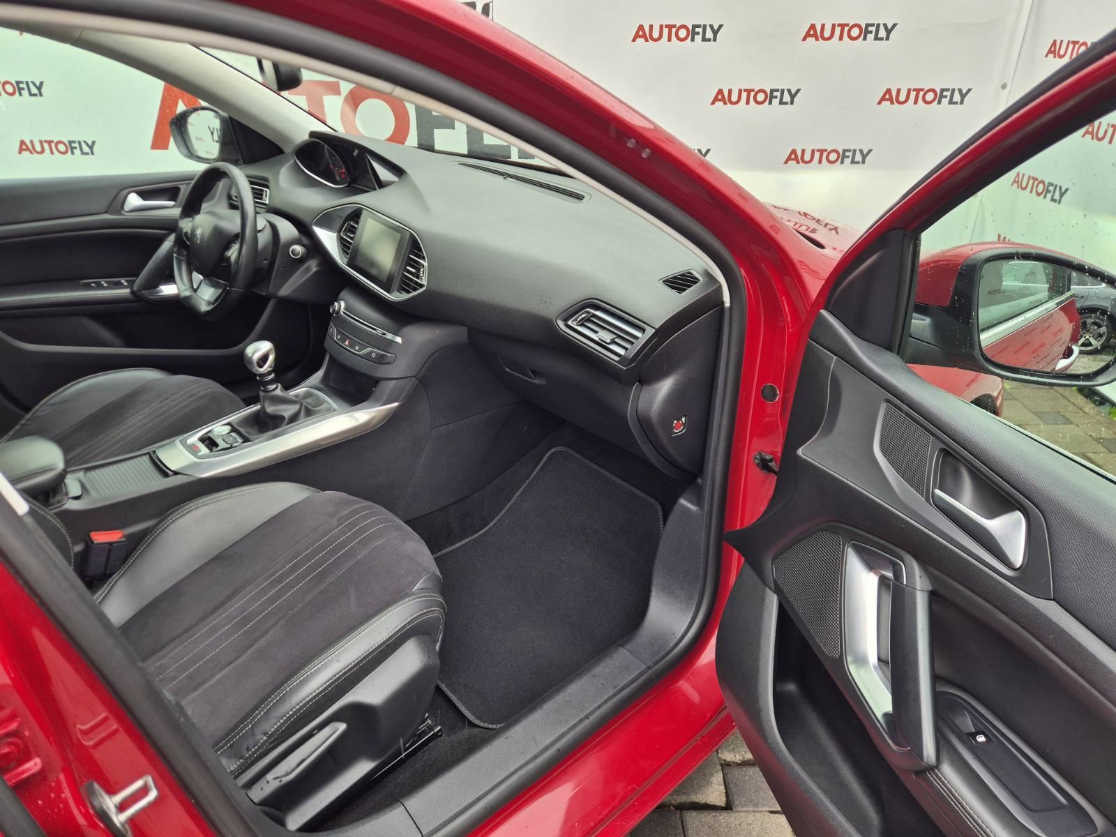 Peugeot 308 2.0 HDI Allure, Kamera, Navigacija, Bixenon, 18"alu, fotografija 13