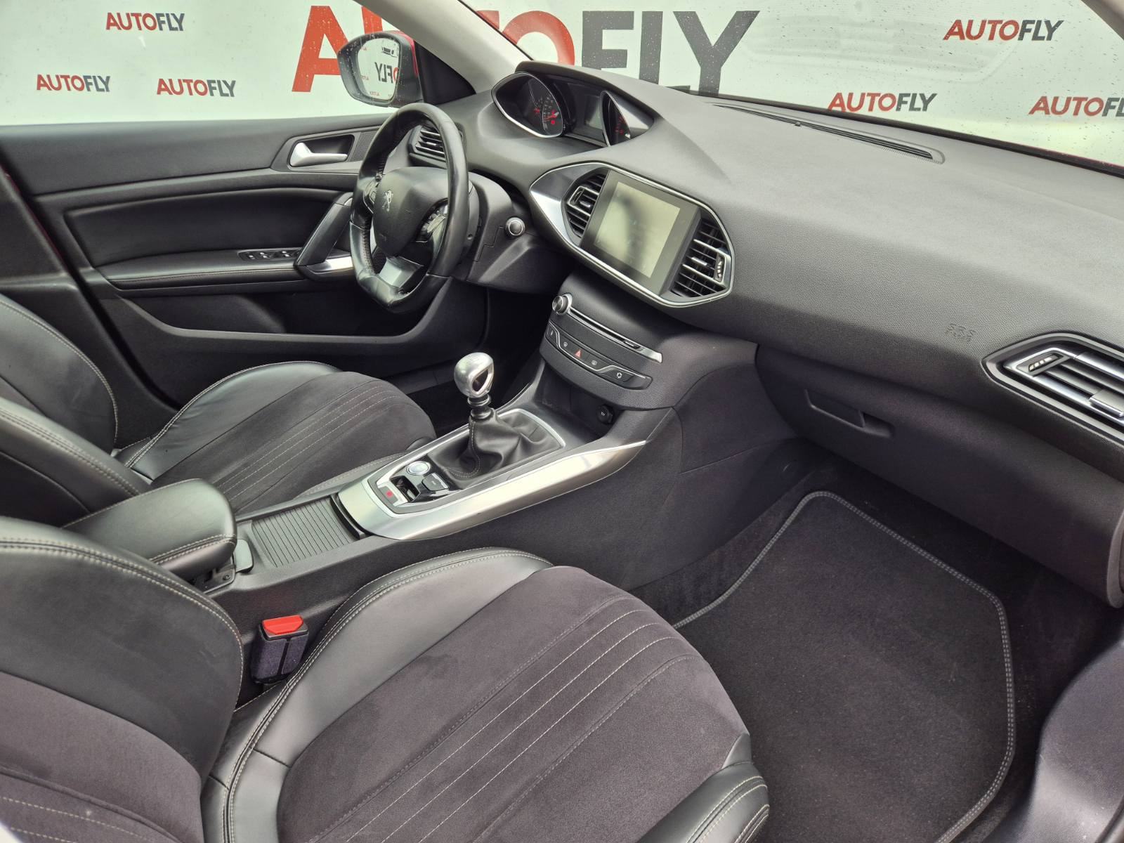 Peugeot 308 2.0 HDI Allure, Kamera, Navigacija, Bixenon, 18"alu, fotografija 18