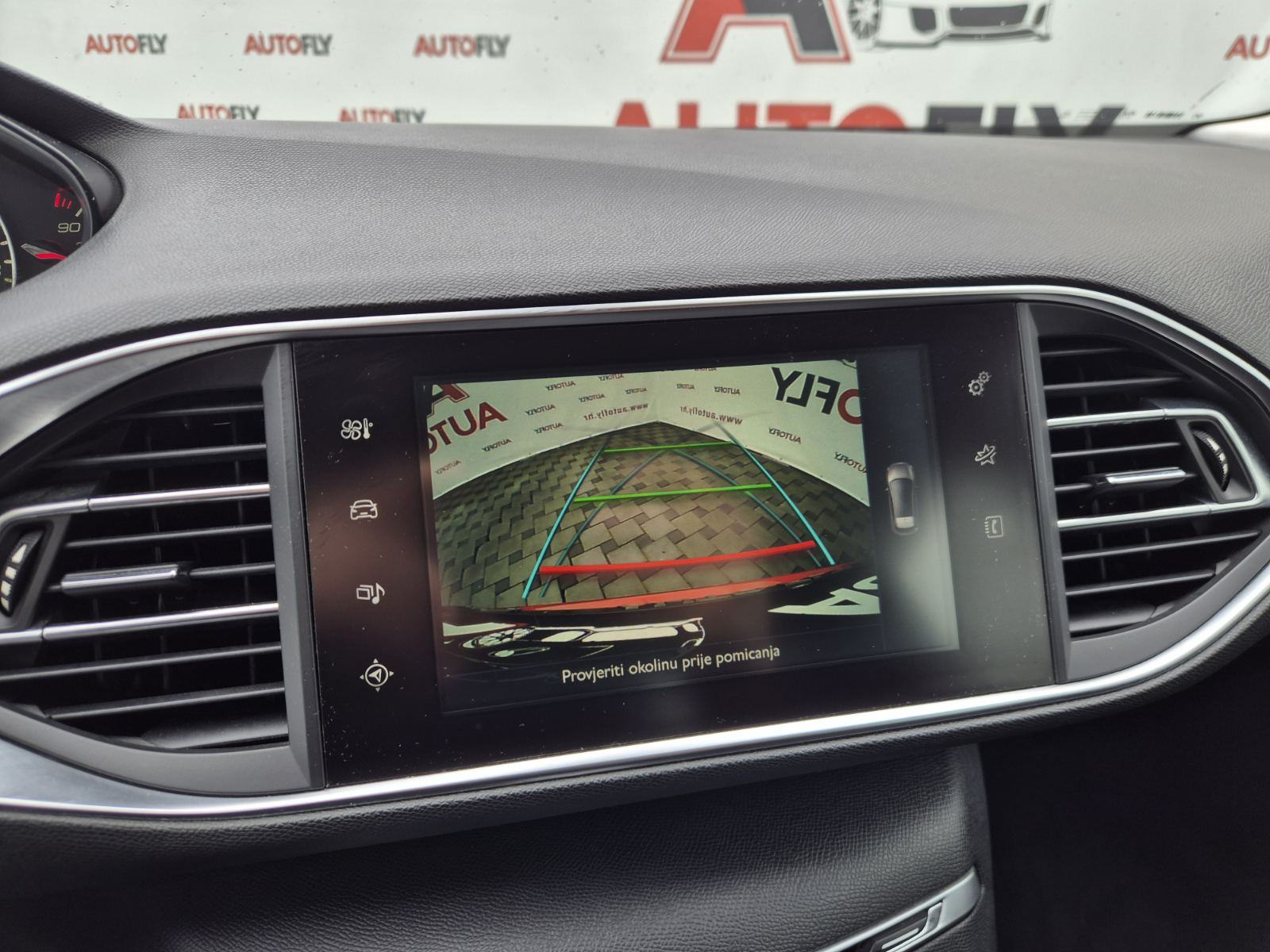 Peugeot 308 2.0 HDI Allure, Kamera, Navigacija, Bixenon, 18"alu, fotografija 20