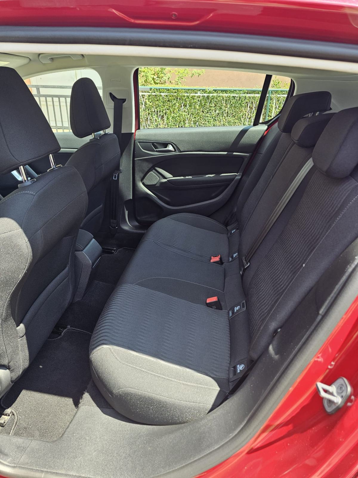 Peugeot 308 2,0 Blue HDi, fotografija 14