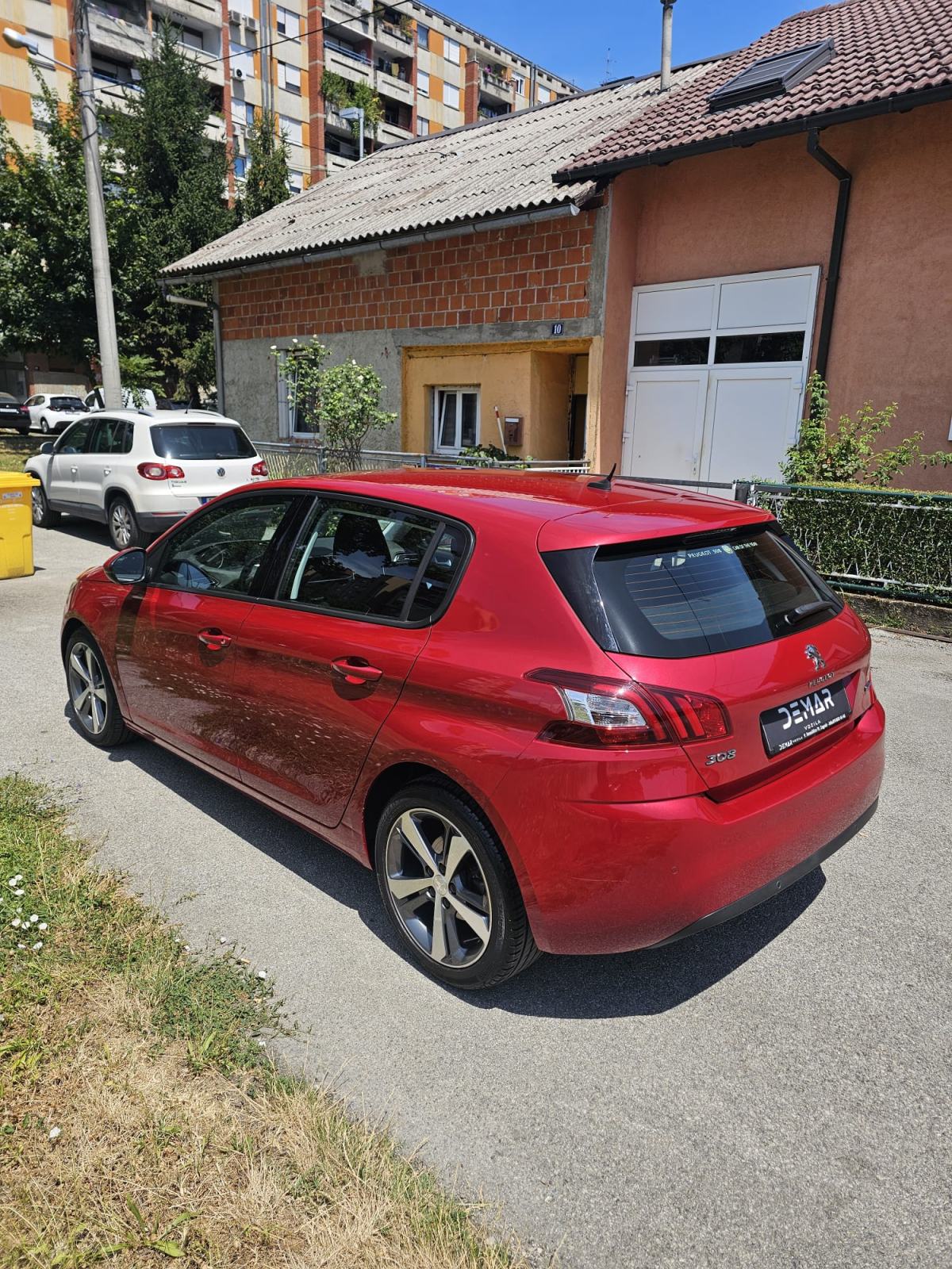 Peugeot 308 2,0 Blue HDi, fotografija 5