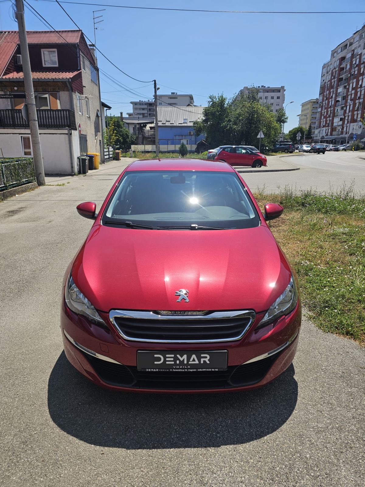 Peugeot 308 2,0 Blue HDi, fotografija 3