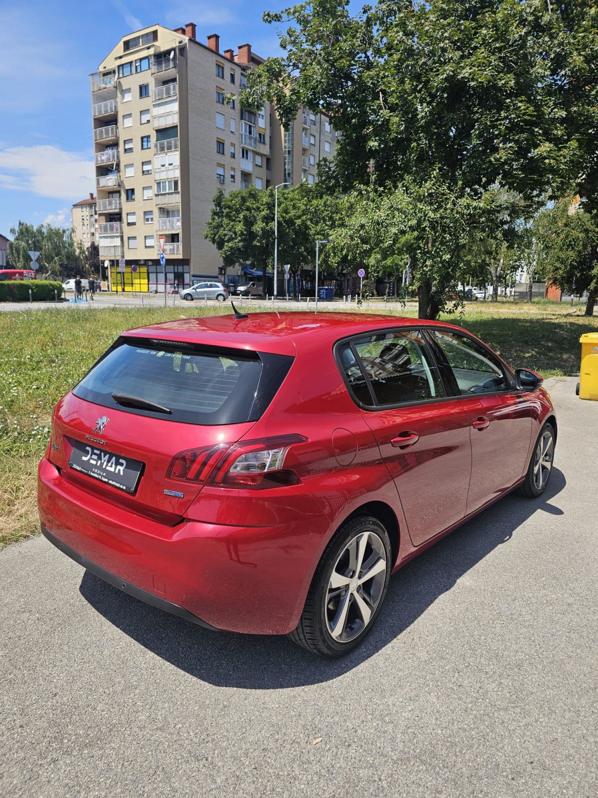 Peugeot 308 2,0 Blue HDi, fotografija 4