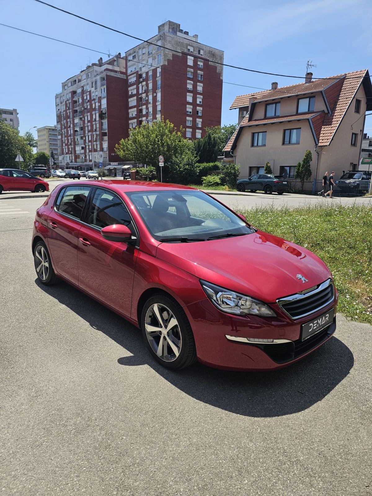 Peugeot 308 2,0 Blue HDi, fotografija 1