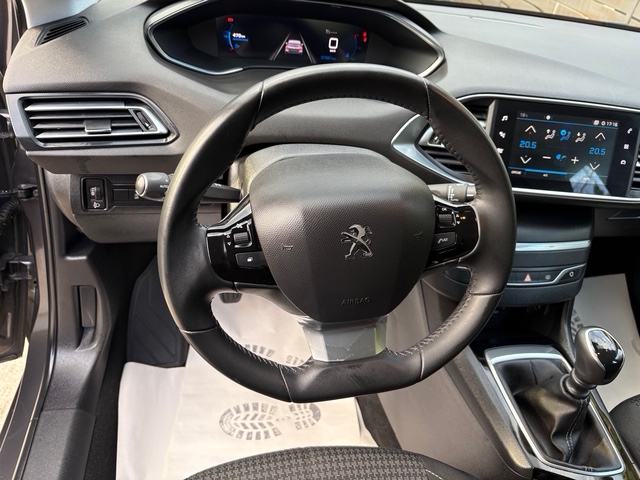 Peugeot 308 Active Business 1,2 PureTech 110 KS, fotografija 10