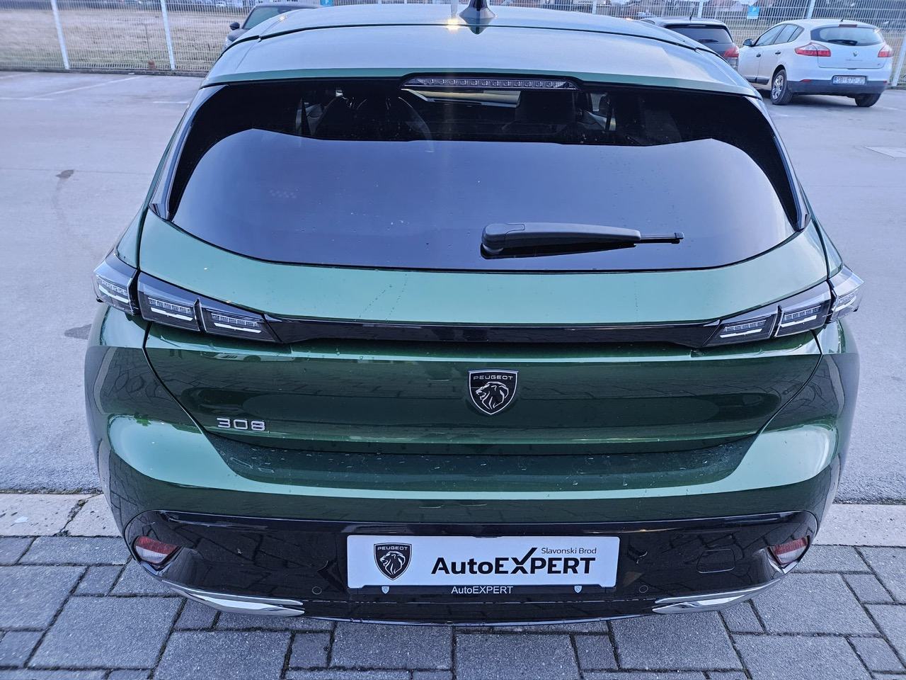 PEUGEOT 308 ALLURE 1,5 BLUEHDI 130 KS,AUTOM, SAMO 62 000 KM,KAO NOV, fotografija 6