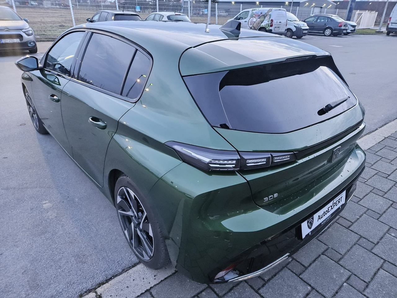 PEUGEOT 308 ALLURE 1,5 BLUEHDI 130 KS,AUTOM, SAMO 62 000 KM,KAO NOV, fotografija 5