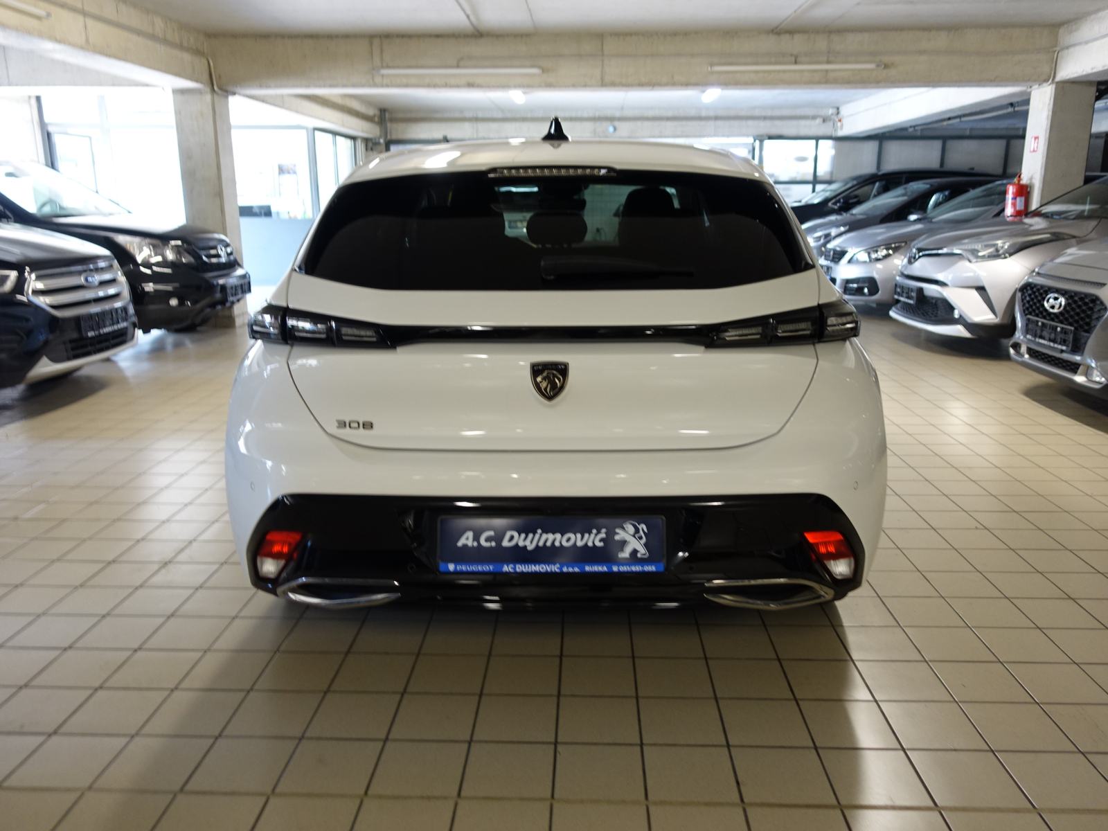 Peugeot 308 Allure 1,5 HDI 130 EAT8 / JAMSTVO + REGISTRACIJA, fotografija 5