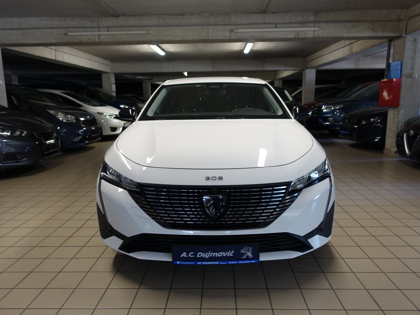 Peugeot 308 Allure 1,5 HDI 130 EAT8 / JAMSTVO + REGISTRACIJA, fotografija 2