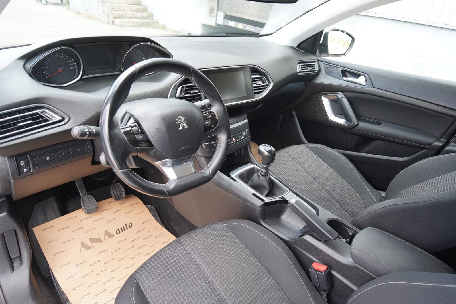 Peugeot 308 BlueHDi #HR AUTO#PDV#SERVISNA#JAMSTVO#LEASING BEZ UČEŠĆA#, fotografija 18
