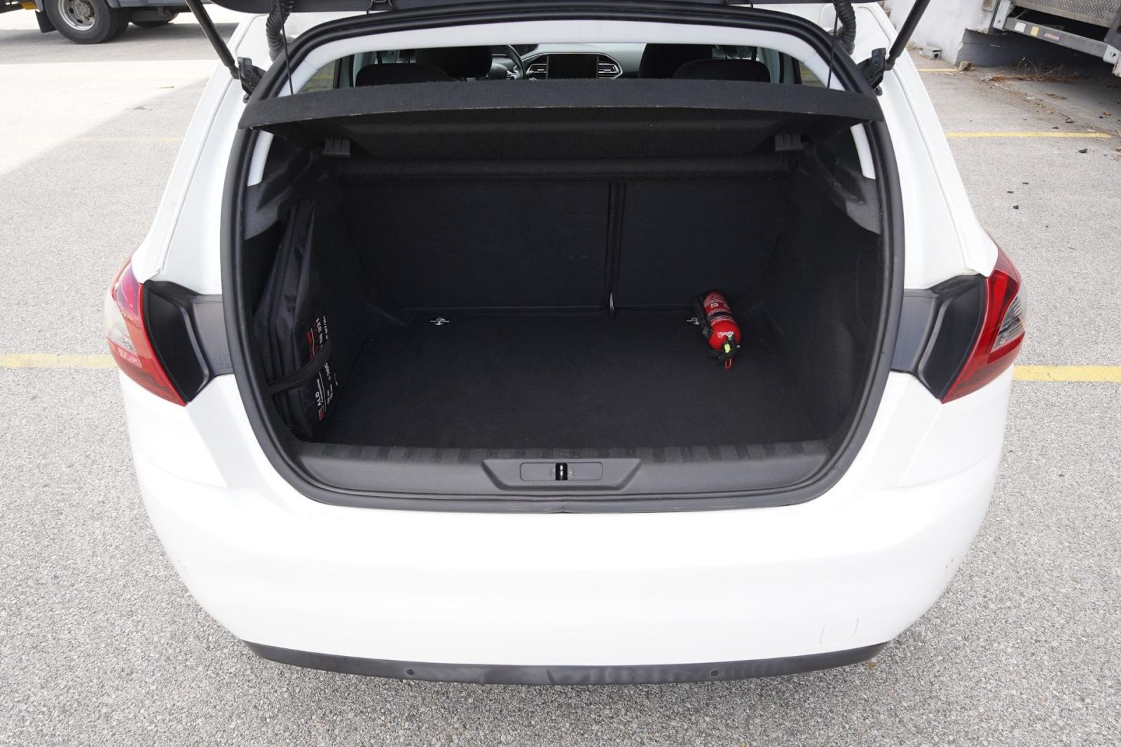 Peugeot 308 BlueHDi #HR AUTO#PDV#SERVISNA#JAMSTVO#LEASING BEZ UČEŠĆA#, fotografija 19