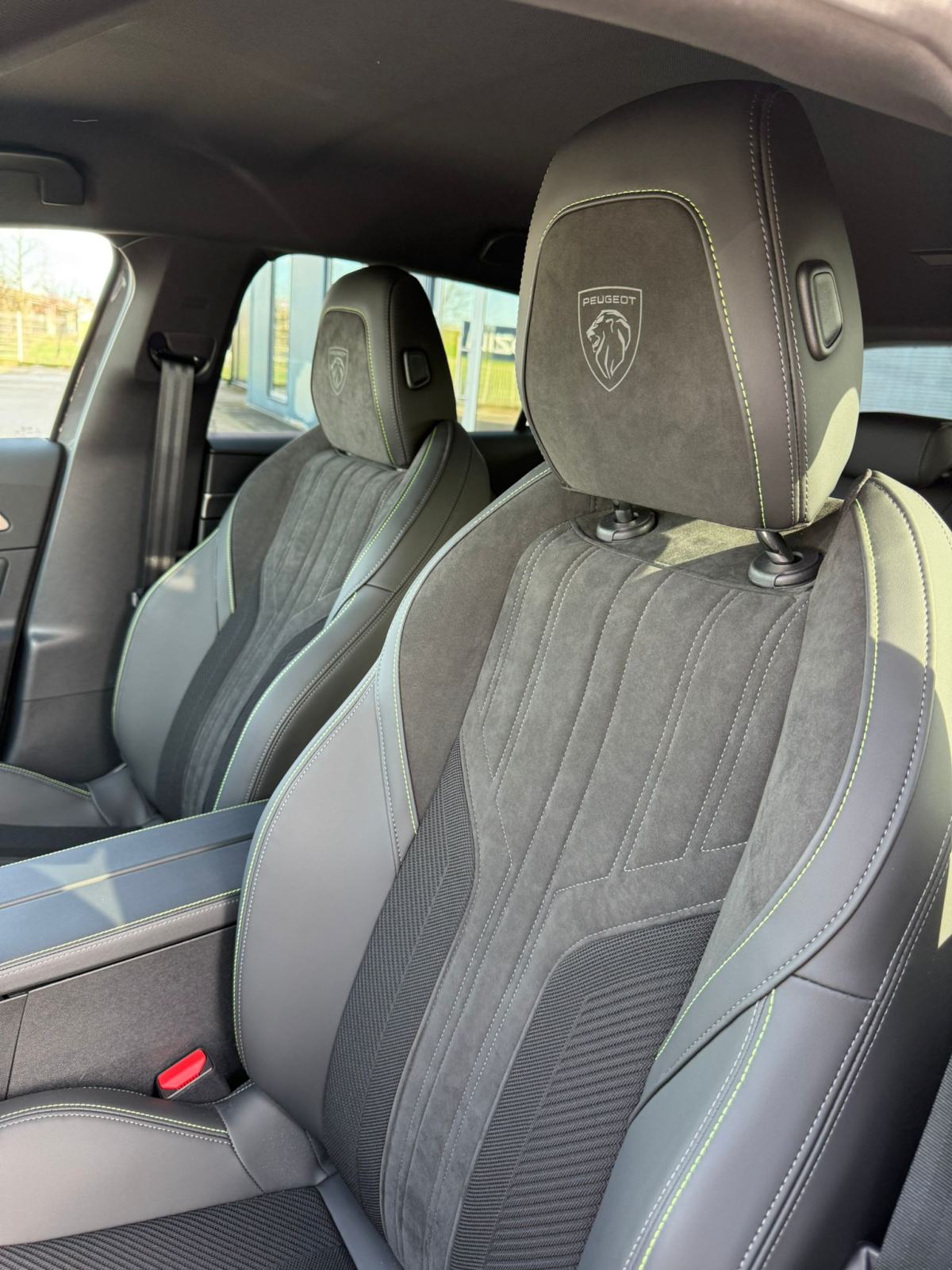 Peugeot 308 GT HYBRID 145 DCT6 *REGISTRACIJA*PRILIKA*JAMSTVO*, fotografija 9
