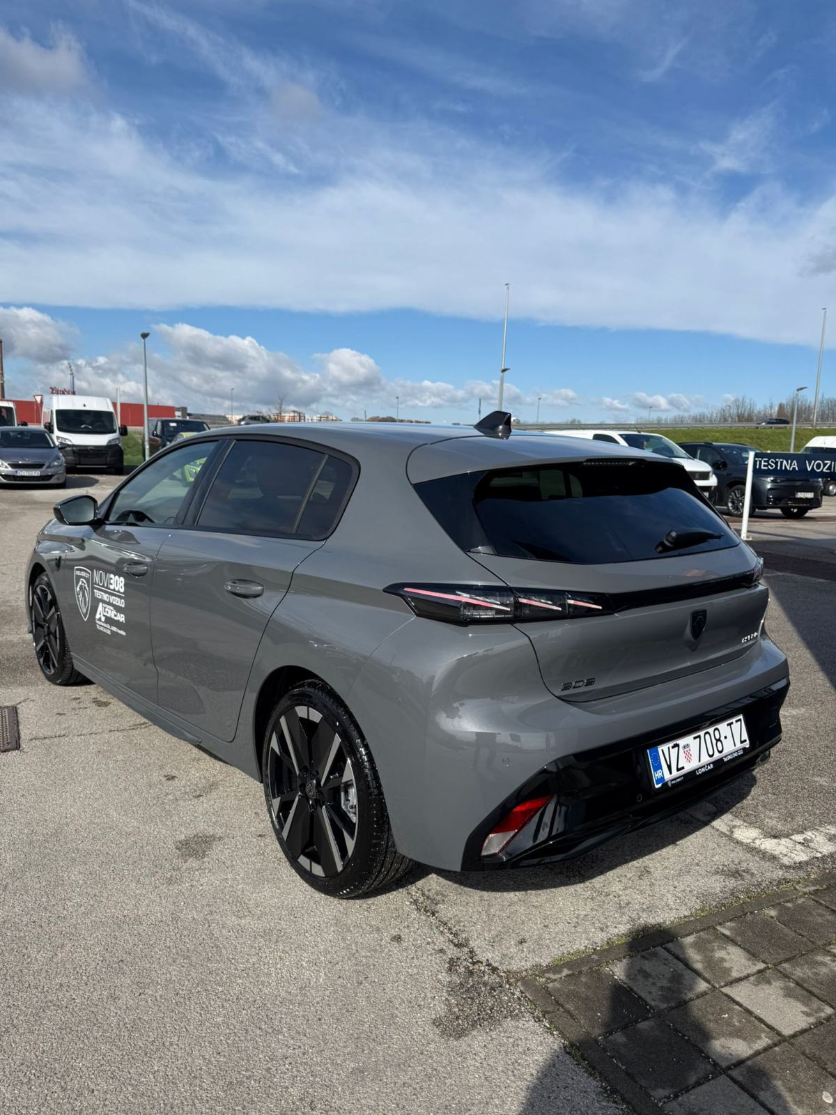 Peugeot 308 GT HYBRID 145 DCT6 *REGISTRACIJA*PRILIKA*JAMSTVO*, fotografija 3
