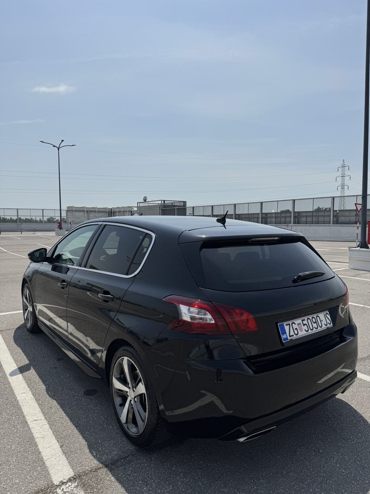 Peugeot 308 GT Line | 1.2 PureTech (130 KS) | Panorama | REG do 03/27, fotografija 4