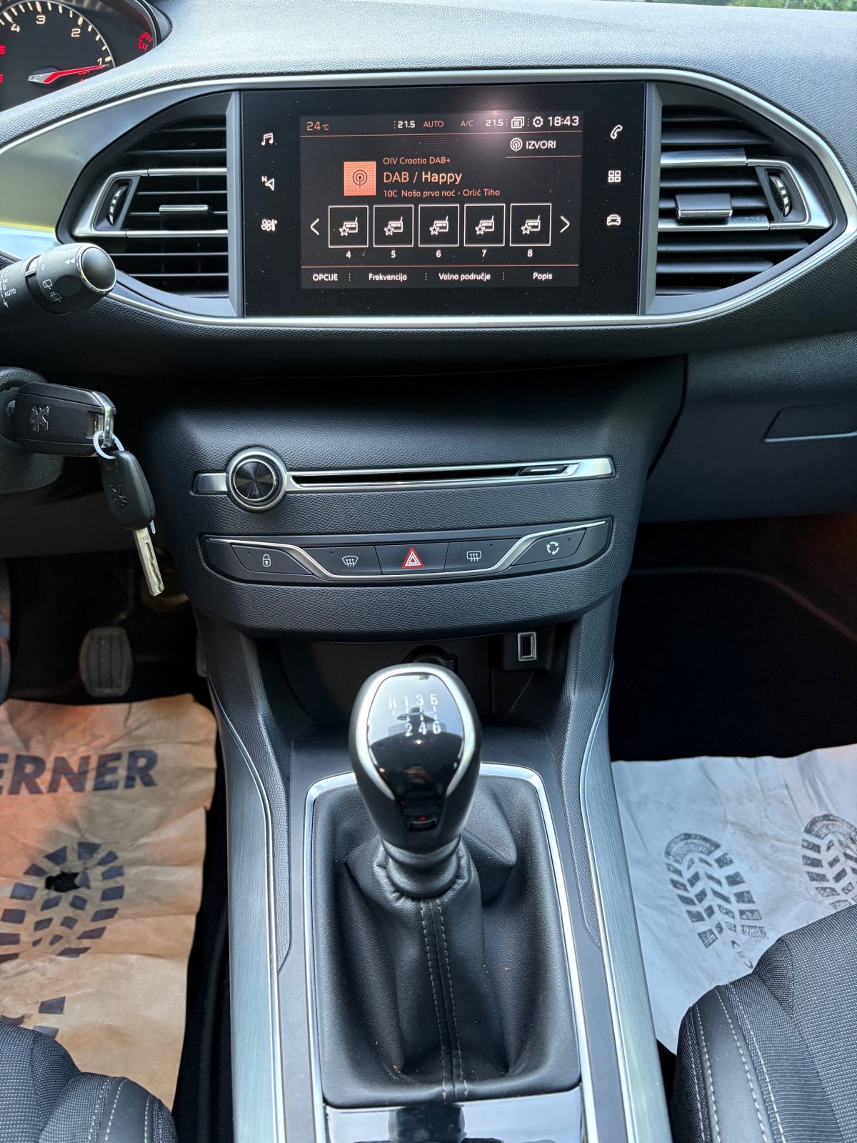 Peugeot 308 SW 1,5 BlueHDi,Allure130ksREG.1 GOD., fotografija 13