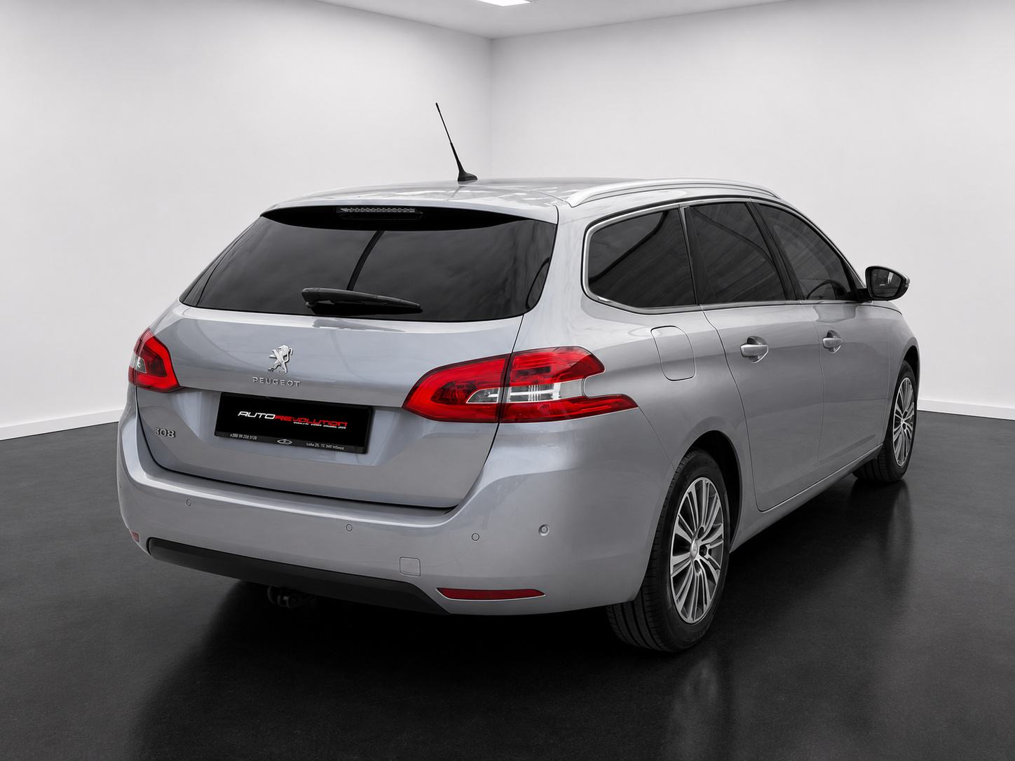 Peugeot 308 SW 1,5 BlueHDi automatik ROAD TRIP - MOGUĆ LEASING/JAMSTVO, fotografija 6