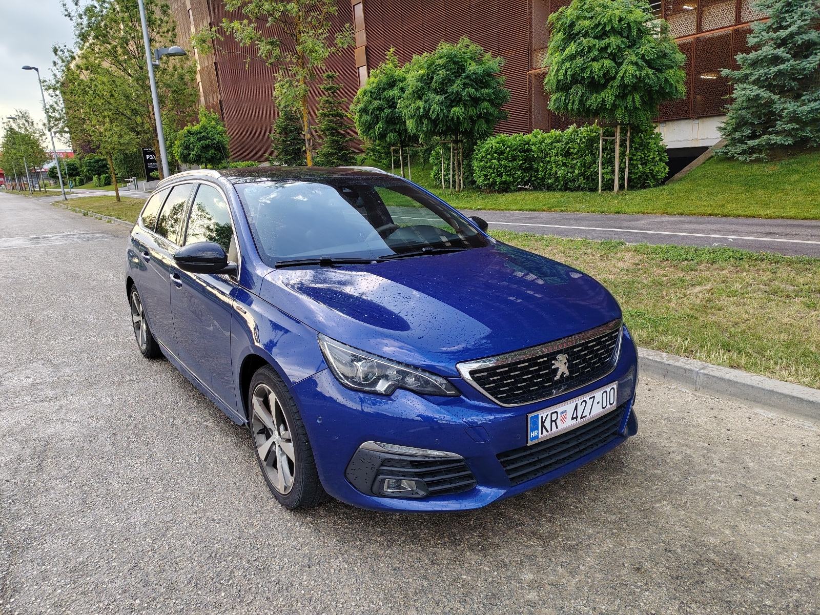 Peugeot 308 SW 1,5 BlueHDi GT LINE, fotografija 1
