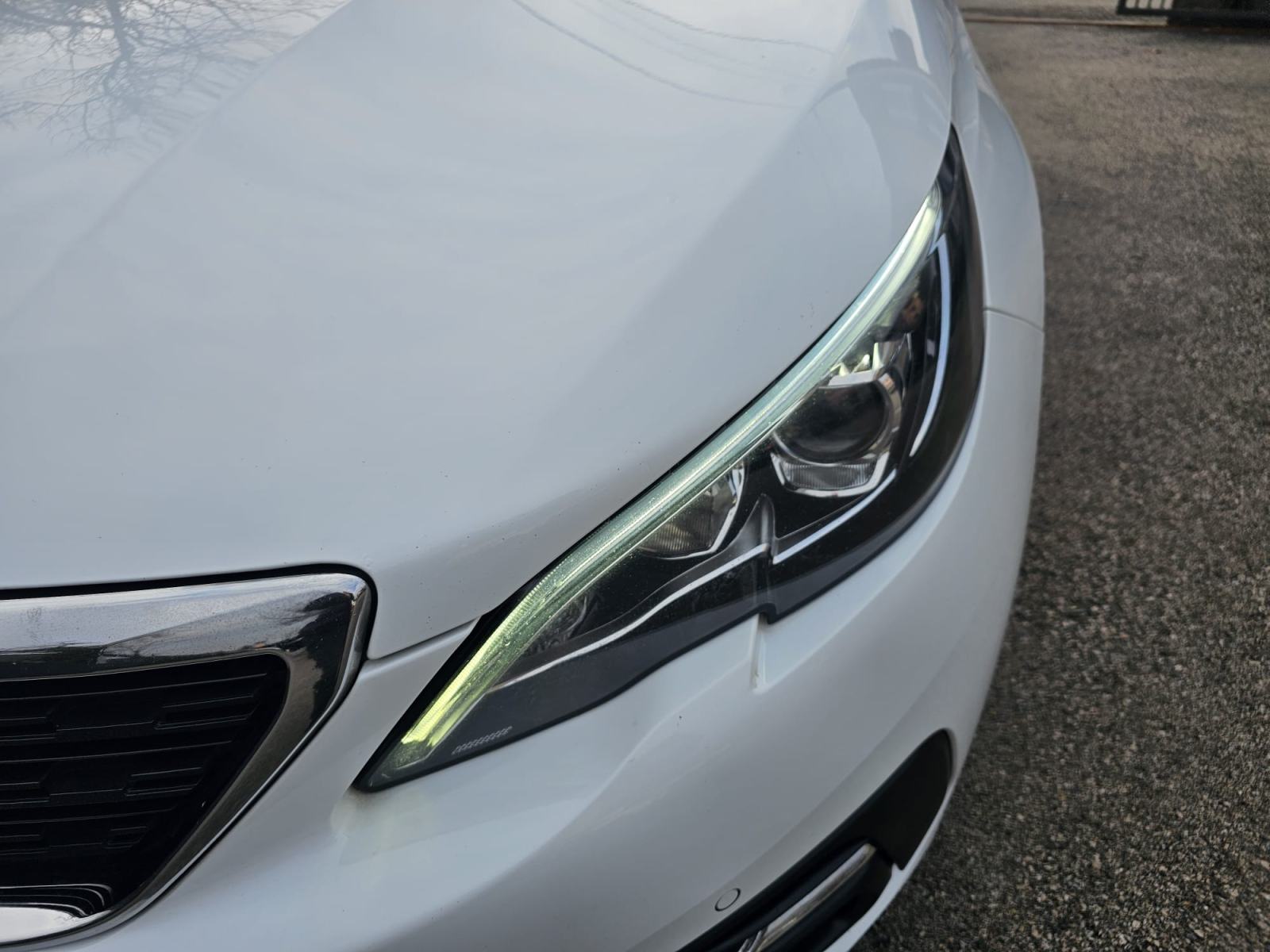 Peugeot 308 SW 1,5 BlueHDi KAMERA ,LED PRVI VLASNIK AKCIJA 7999, fotografija 5