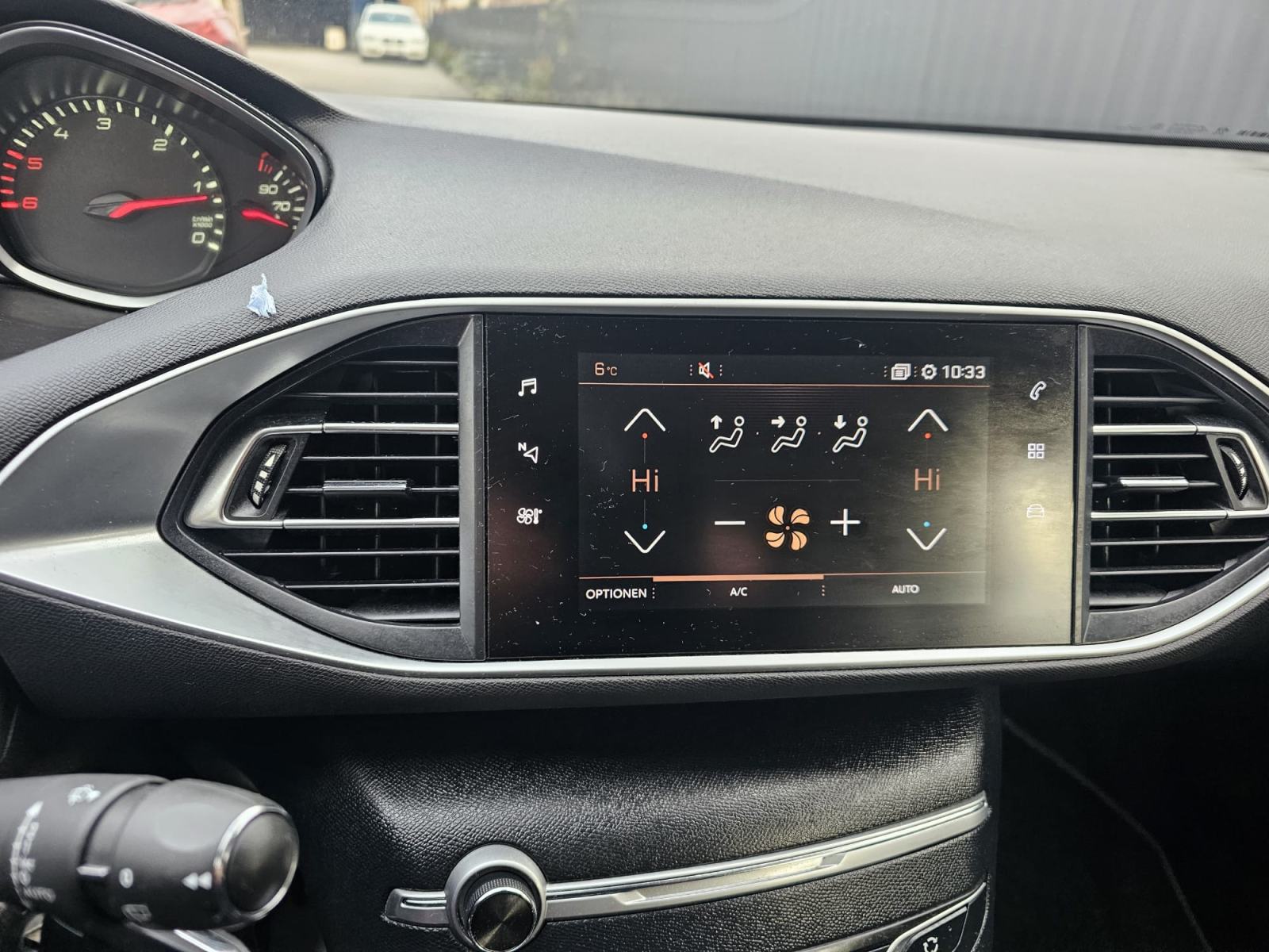 Peugeot 308 SW 1,5 BlueHDi KAMERA ,LED PRVI VLASNIK AKCIJA 7999, fotografija 8