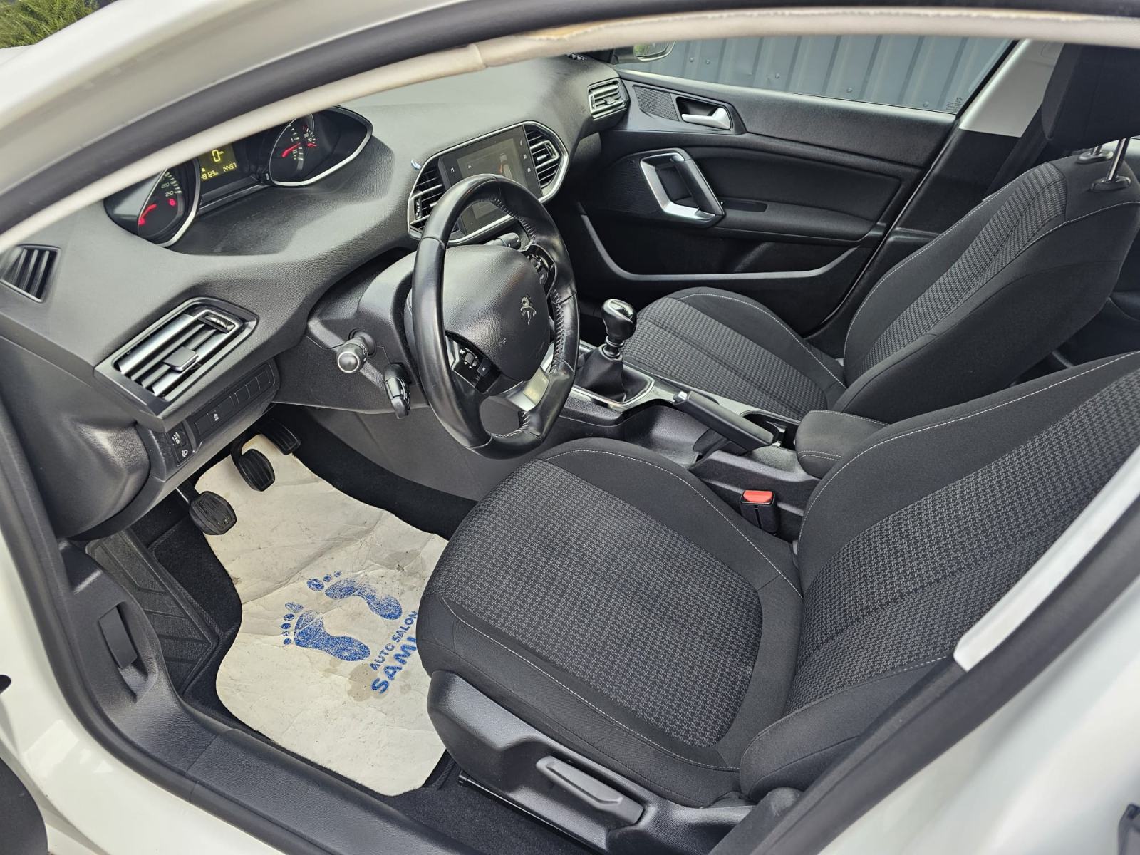 Peugeot 308 SW 1,5 BlueHDi KAMERA ,LED PRVI VLASNIK AKCIJA 7999, fotografija 16