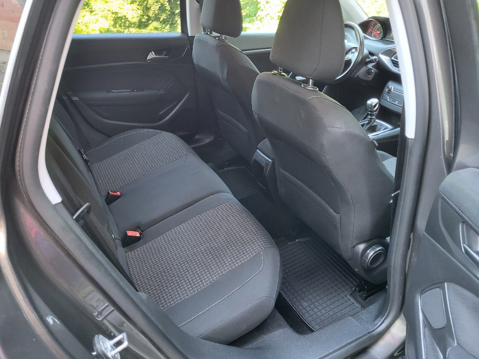 Peugeot 308 SW 1,5 hdi, Garancija,Led, Pdc,Alu,nema 5%,redizajn, u pdv, fotografija 13