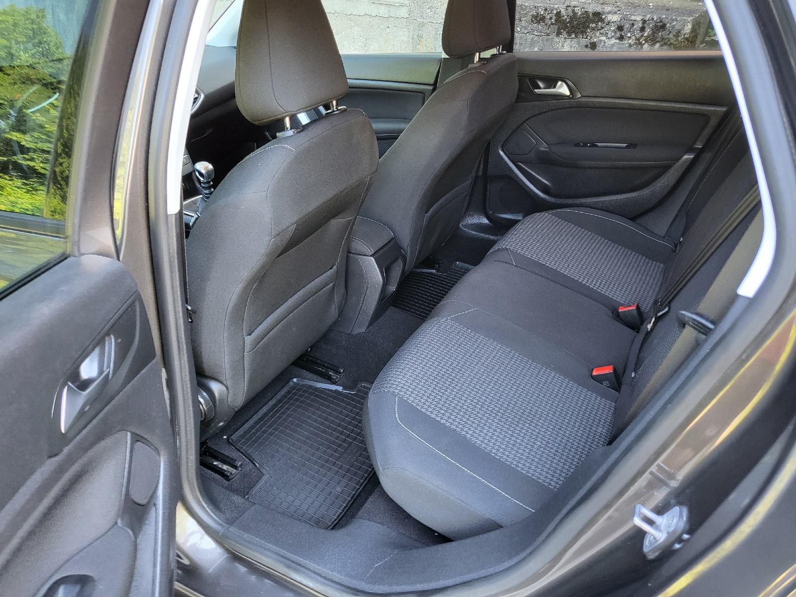 Peugeot 308 SW 1,5 hdi, Garancija,Led, Pdc,Alu,nema 5%,redizajn, u pdv, fotografija 16