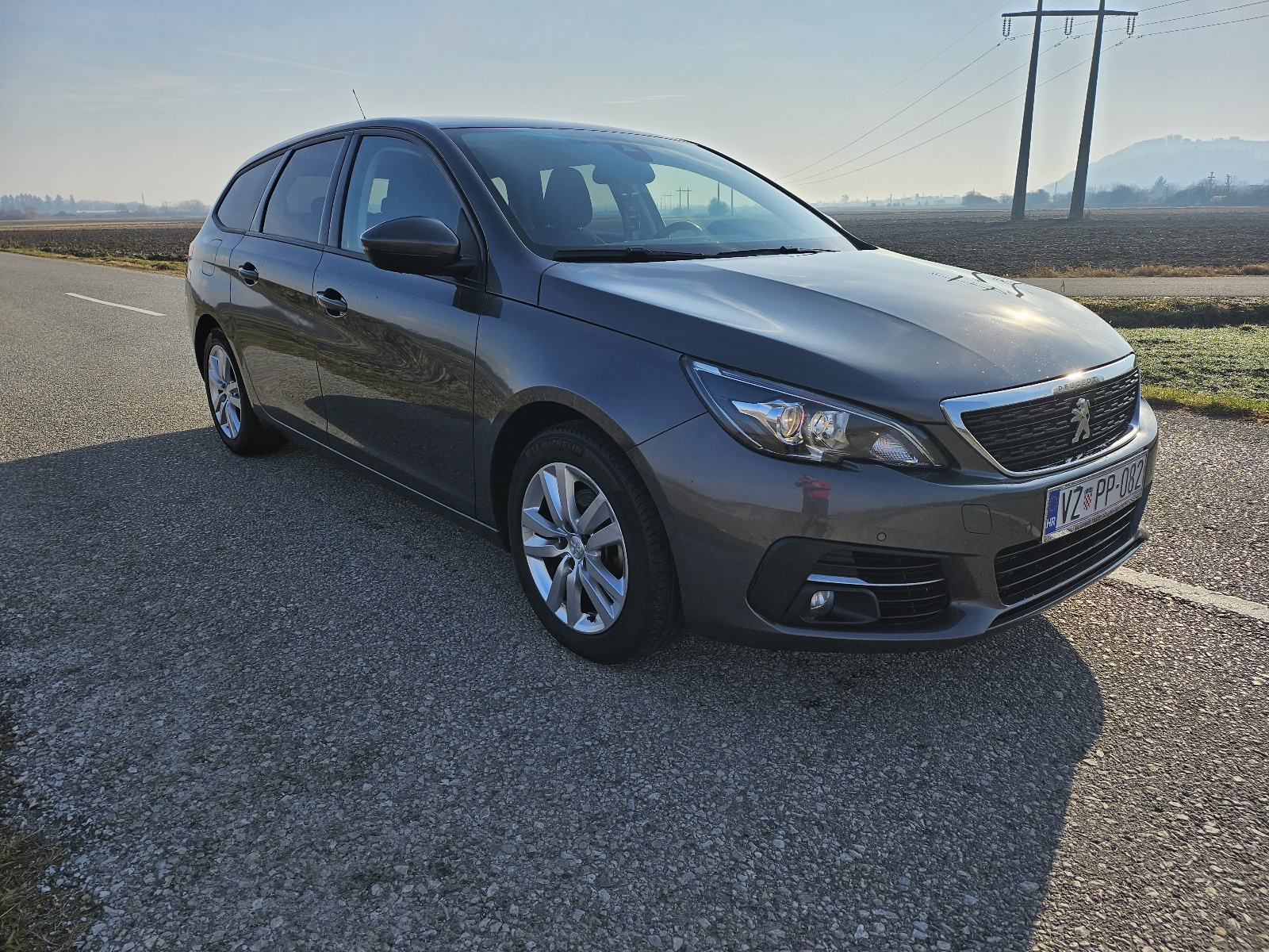 Peugeot 308 SW 1,5 hdi, Garancija,Led, Pdc,Alu,nema 5%,redizajn, u pdv, fotografija 4