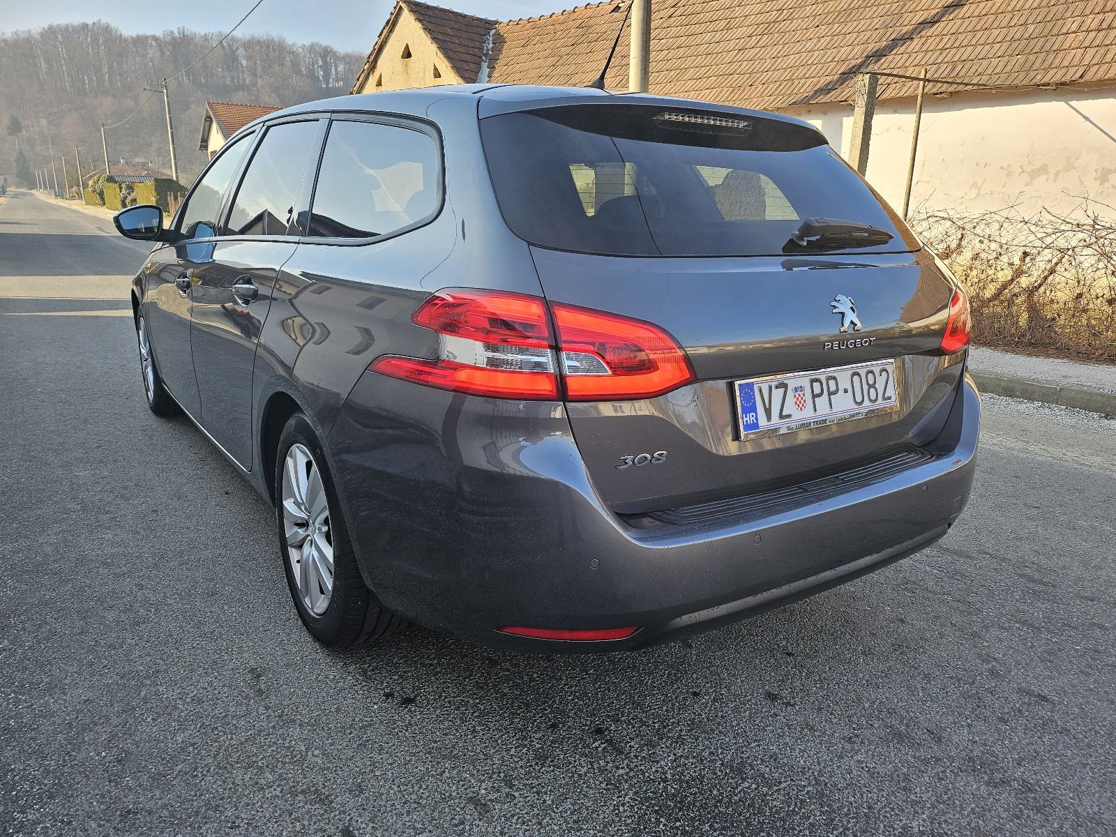 Peugeot 308 SW 1,5 hdi, Garancija,Led, Pdc,Alu,nema 5%,redizajn, u pdv, fotografija 6