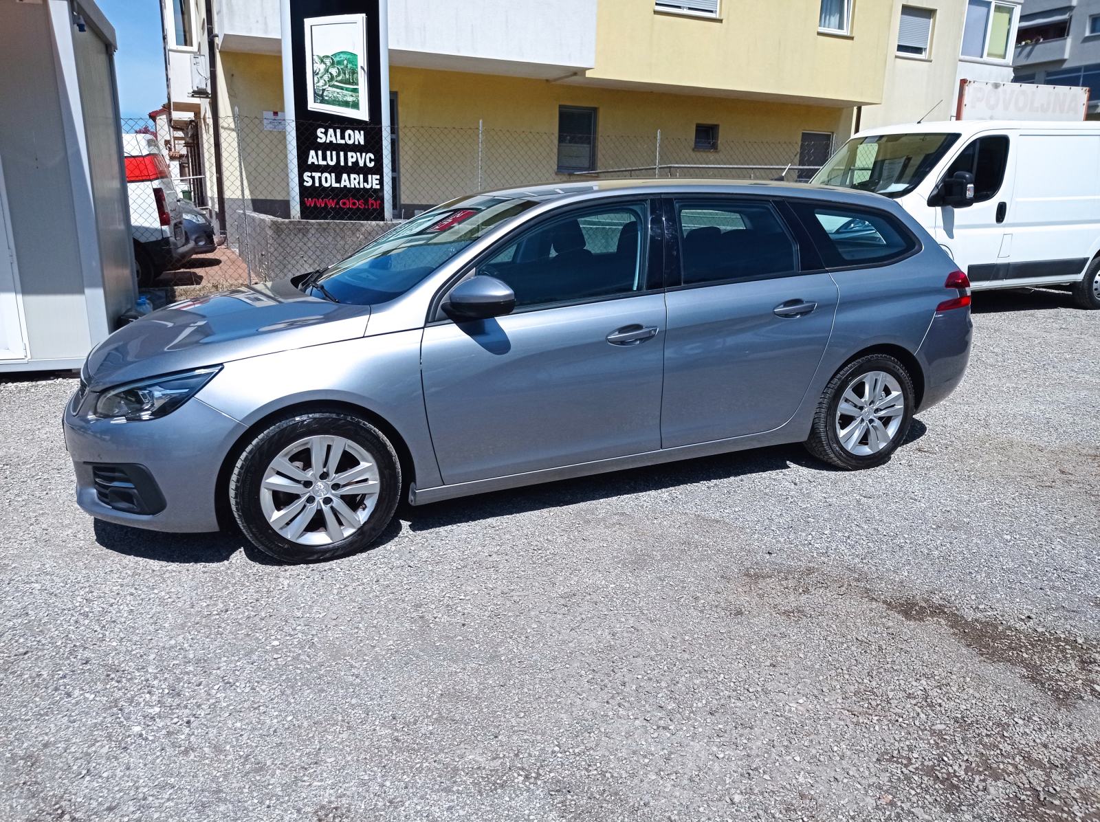 Peugeot 308 SW 1,5 BlueHDi,NAVIGACIJA,ALU.FELGE,PARKING SENZOR, fotografija 2