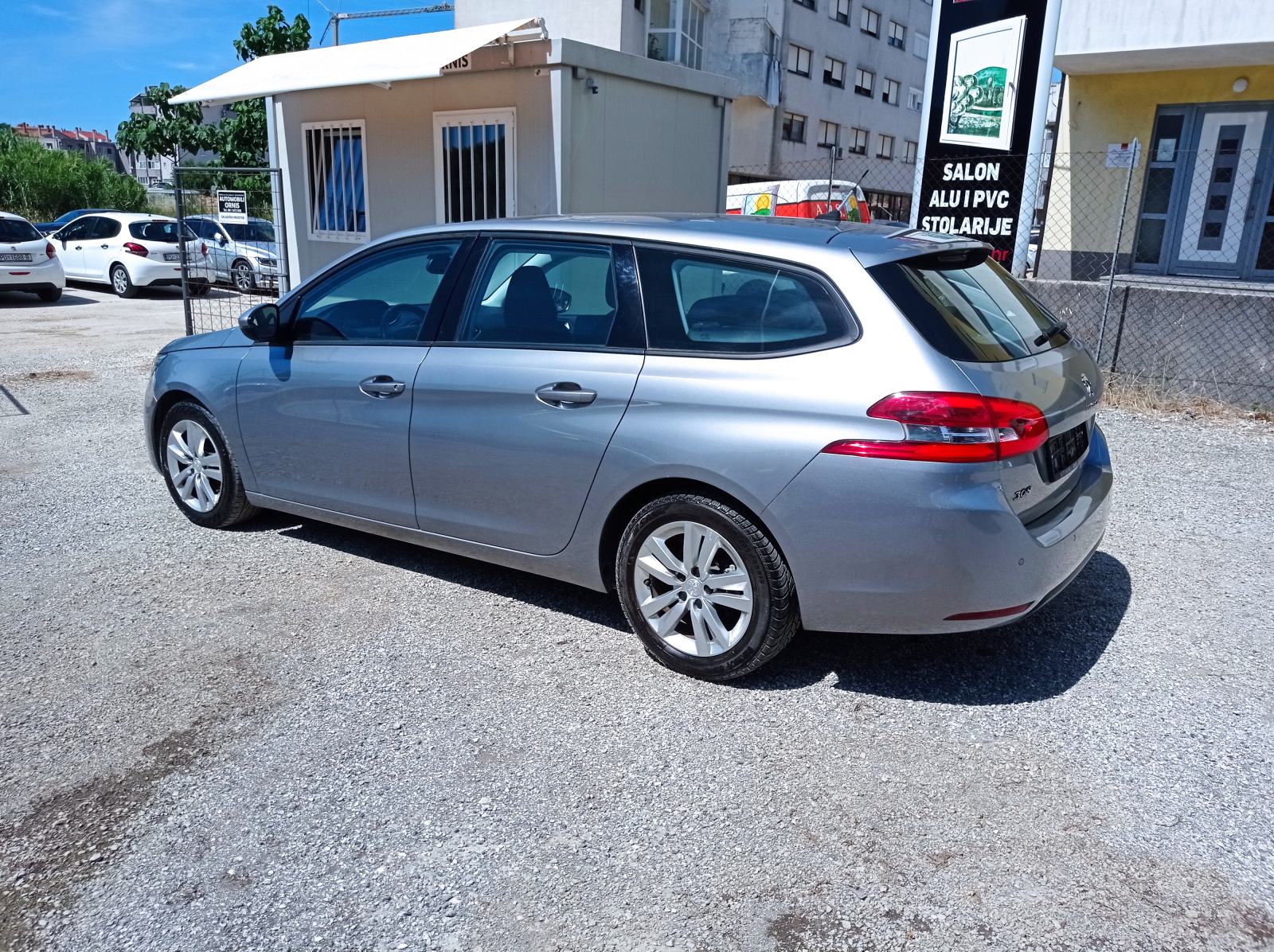 Peugeot 308 SW 1,5 BlueHDi,NAVIGACIJA,ALU.FELGE,PARKING SENZOR, fotografija 3