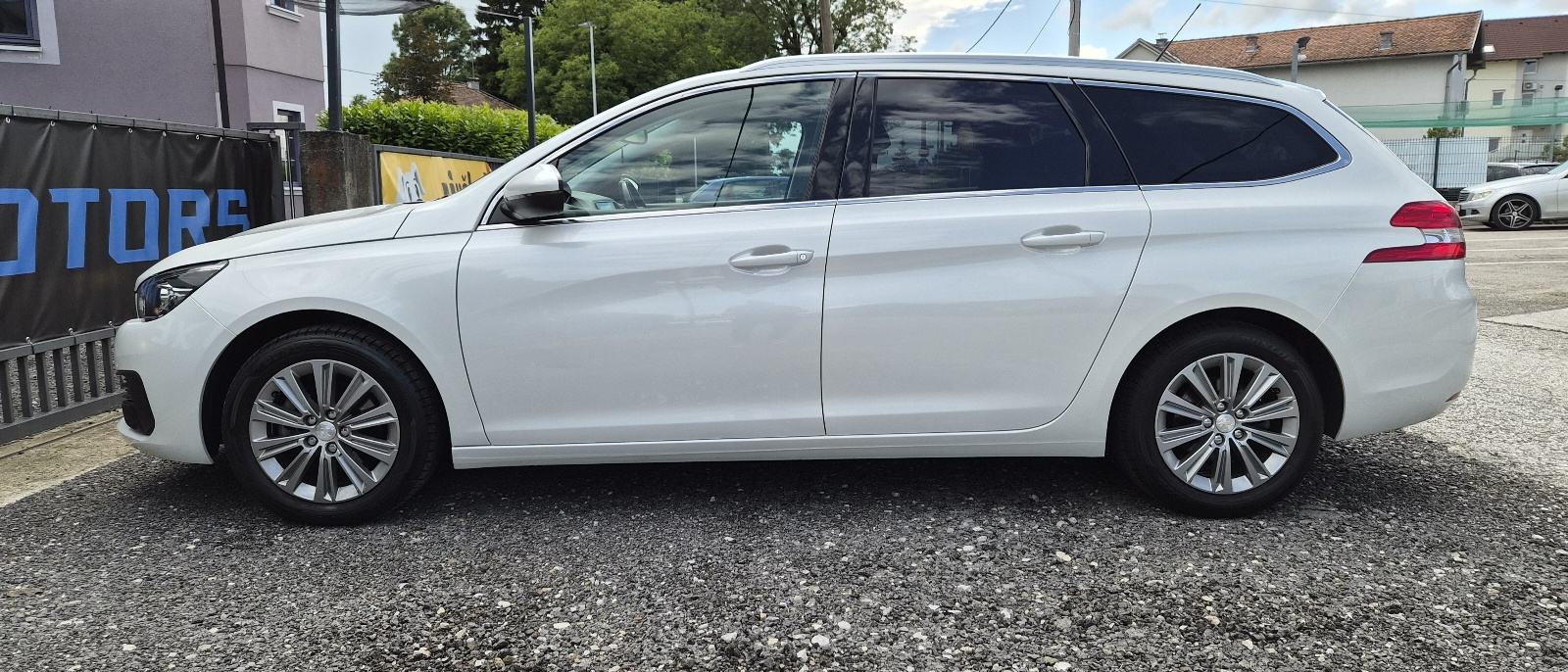 Peugeot 308 SW 1,5 BlueHDi Allure Hr vozilo 1Vlasnik, fotografija 6