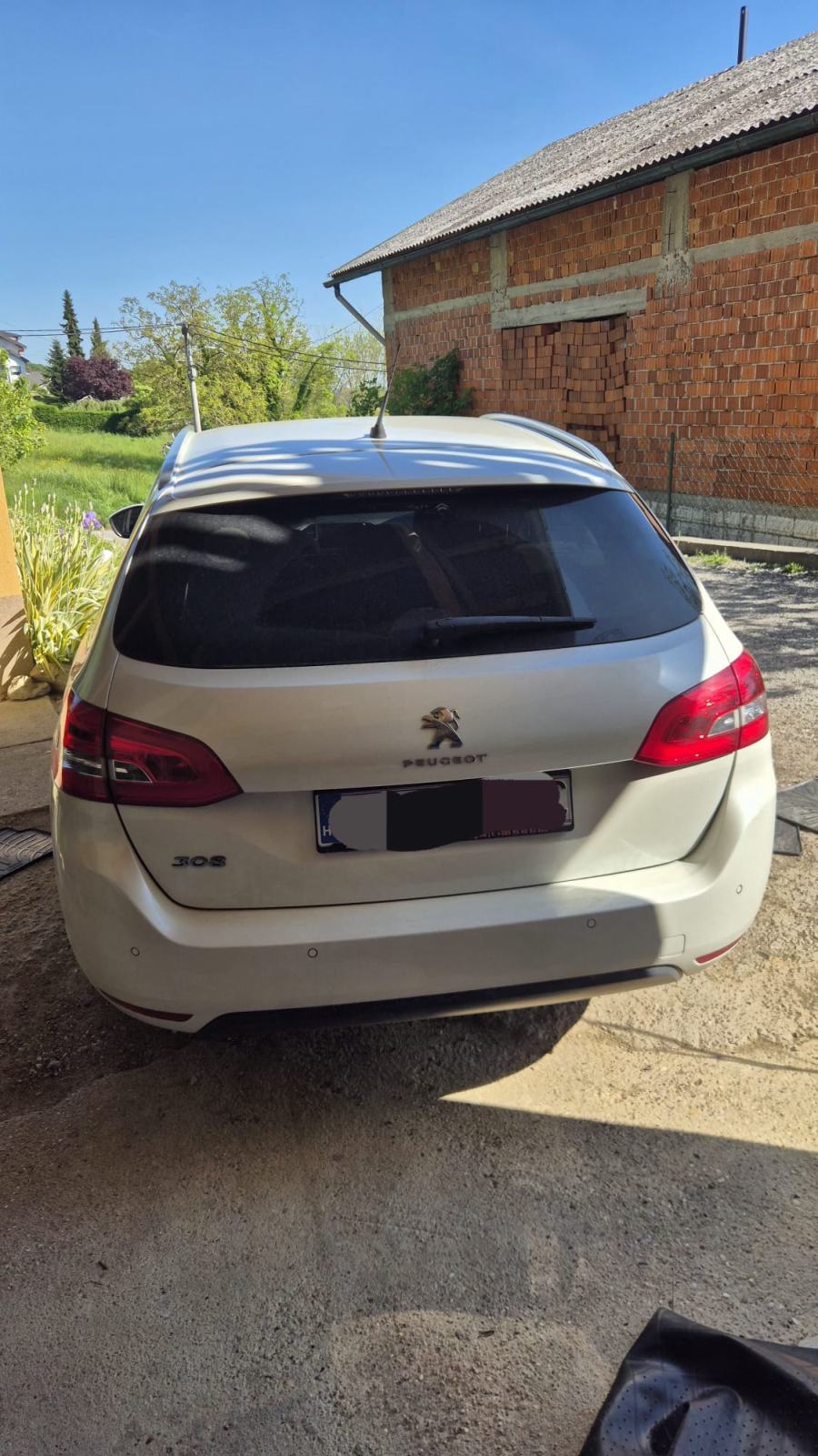 Peugeot 308 SW 1,5 BlueHDi, fotografija 8