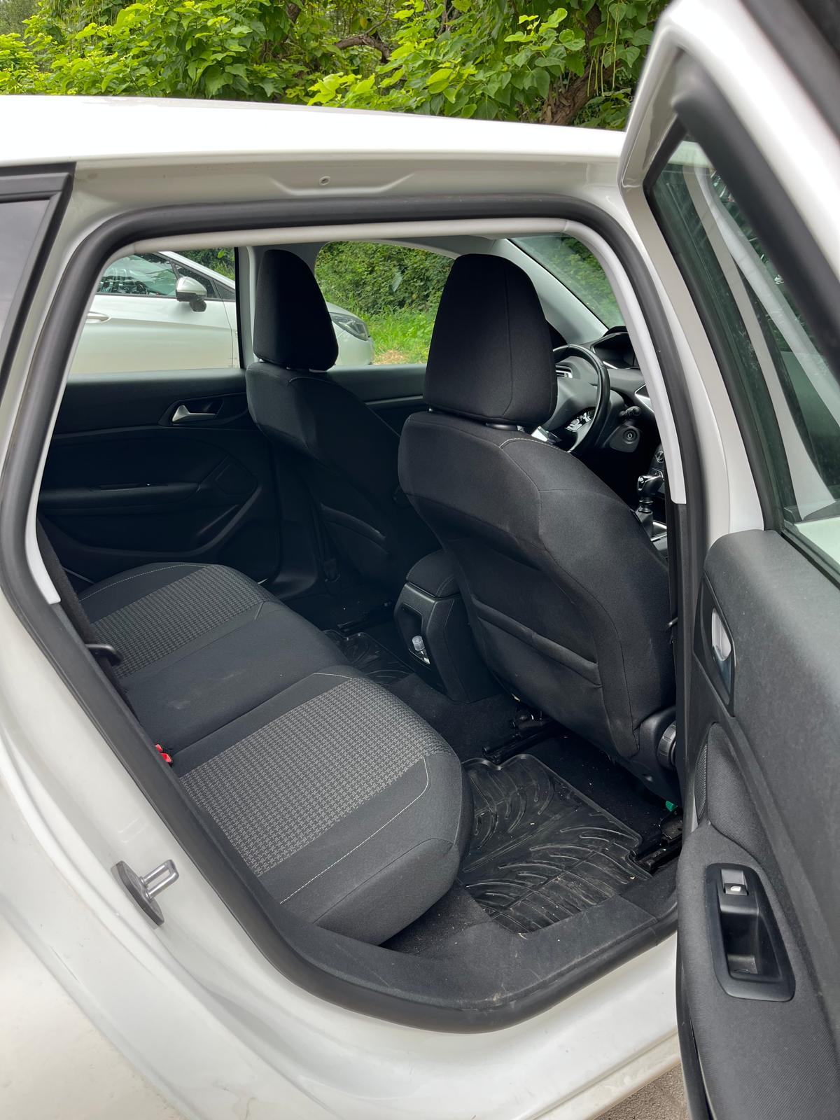 Peugeot 308 SW 1,5 BlueHDi, fotografija 6