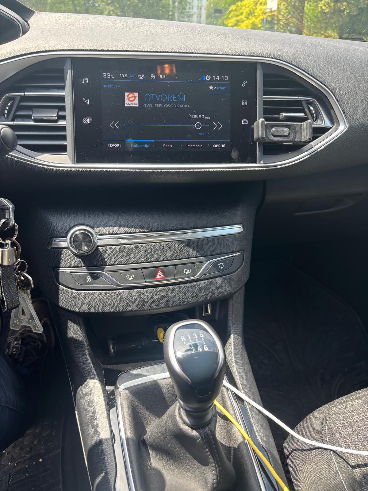 Peugeot 308 SW 1,5 BlueHDi, fotografija 10