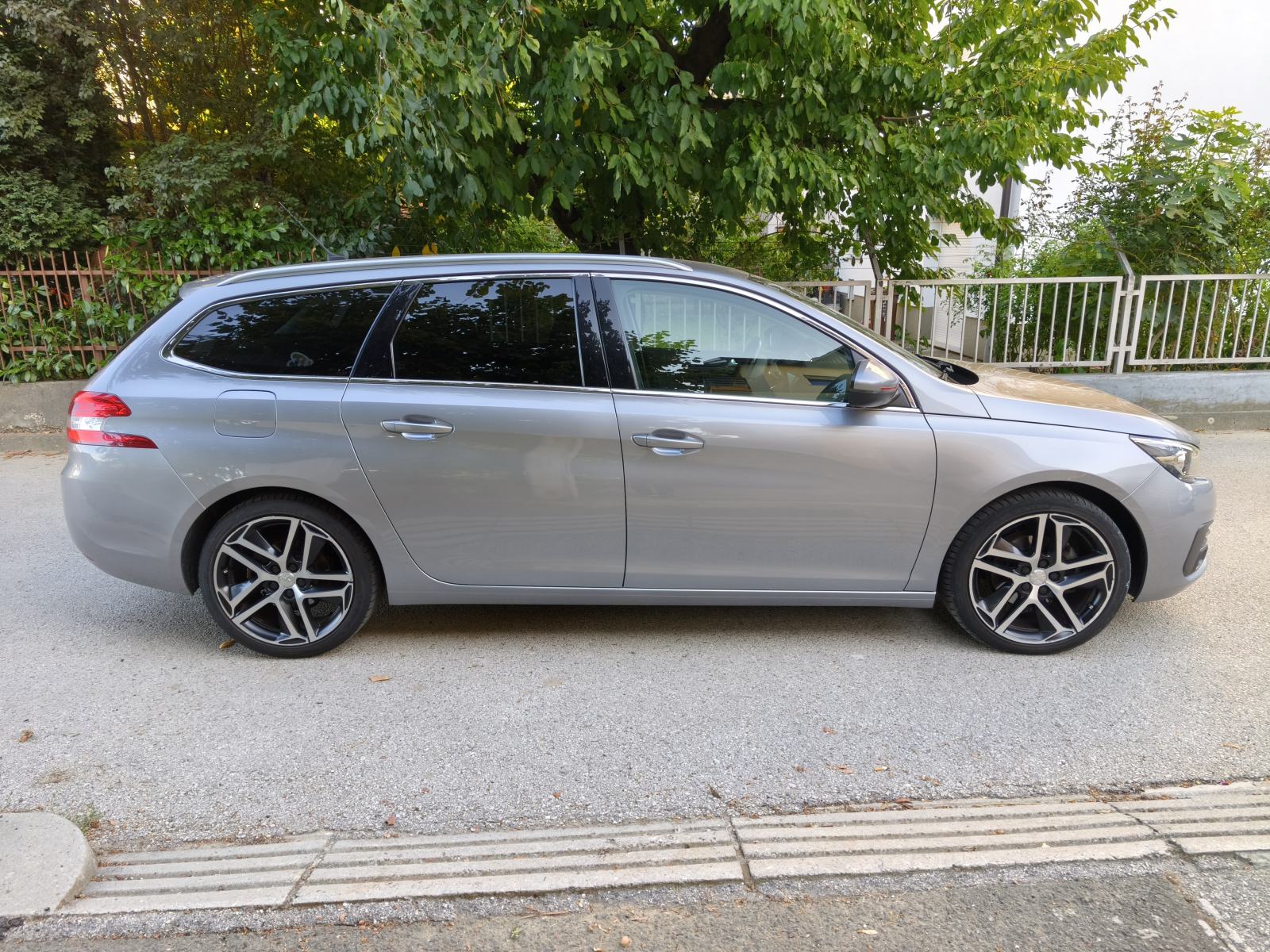 Peugeot 308 SW 1,5 BlueHDi, fotografija 4