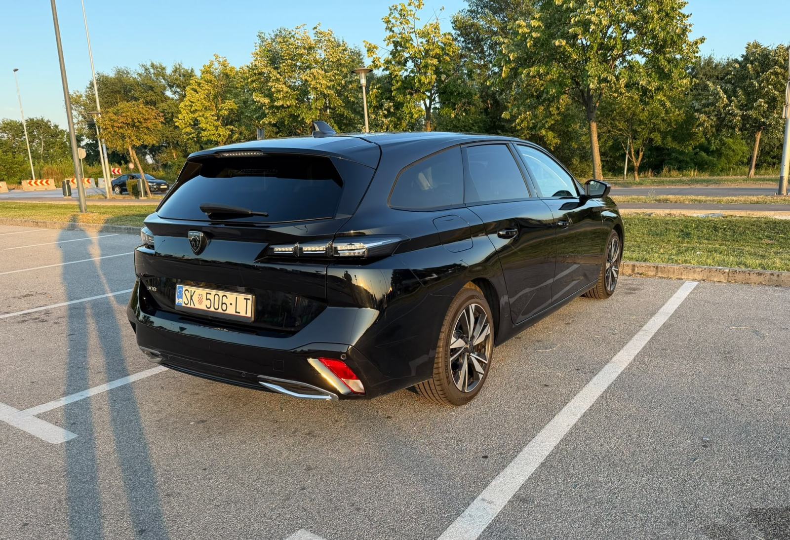 PEUGEOT 308 SW ALLURE 1.5 BlueHDi AUTOMATIK, pogled izvana - slika 3