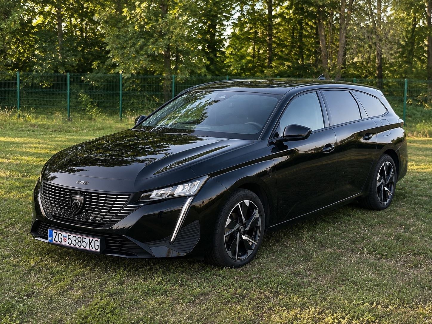 Peugeot 308 SW 1.5 BlueHDi Allure Pack, 360°, AGR, ACC, 2 seta kotača, fotografija 2
